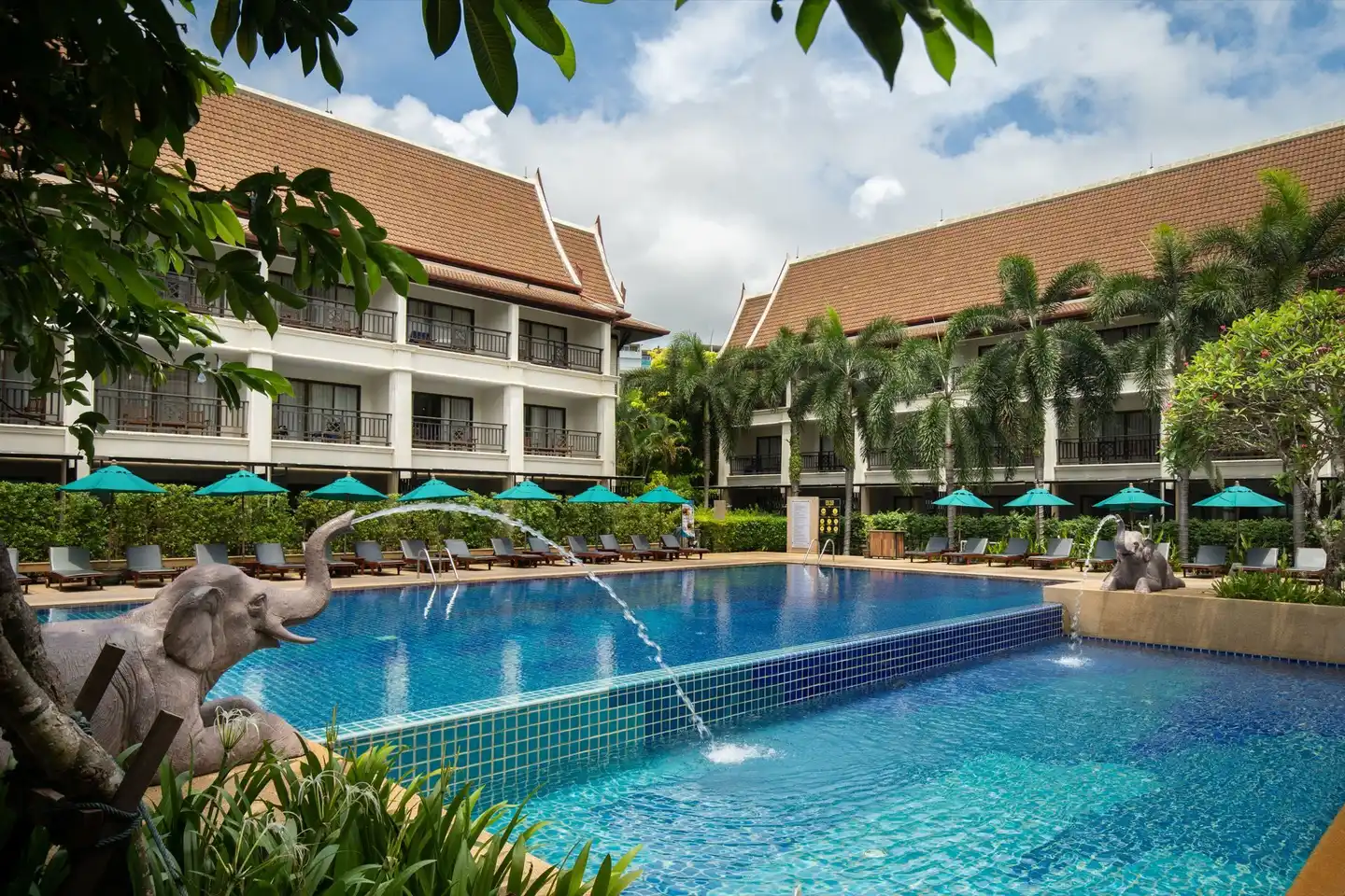 Deevana Patong Resort & Spa Pool