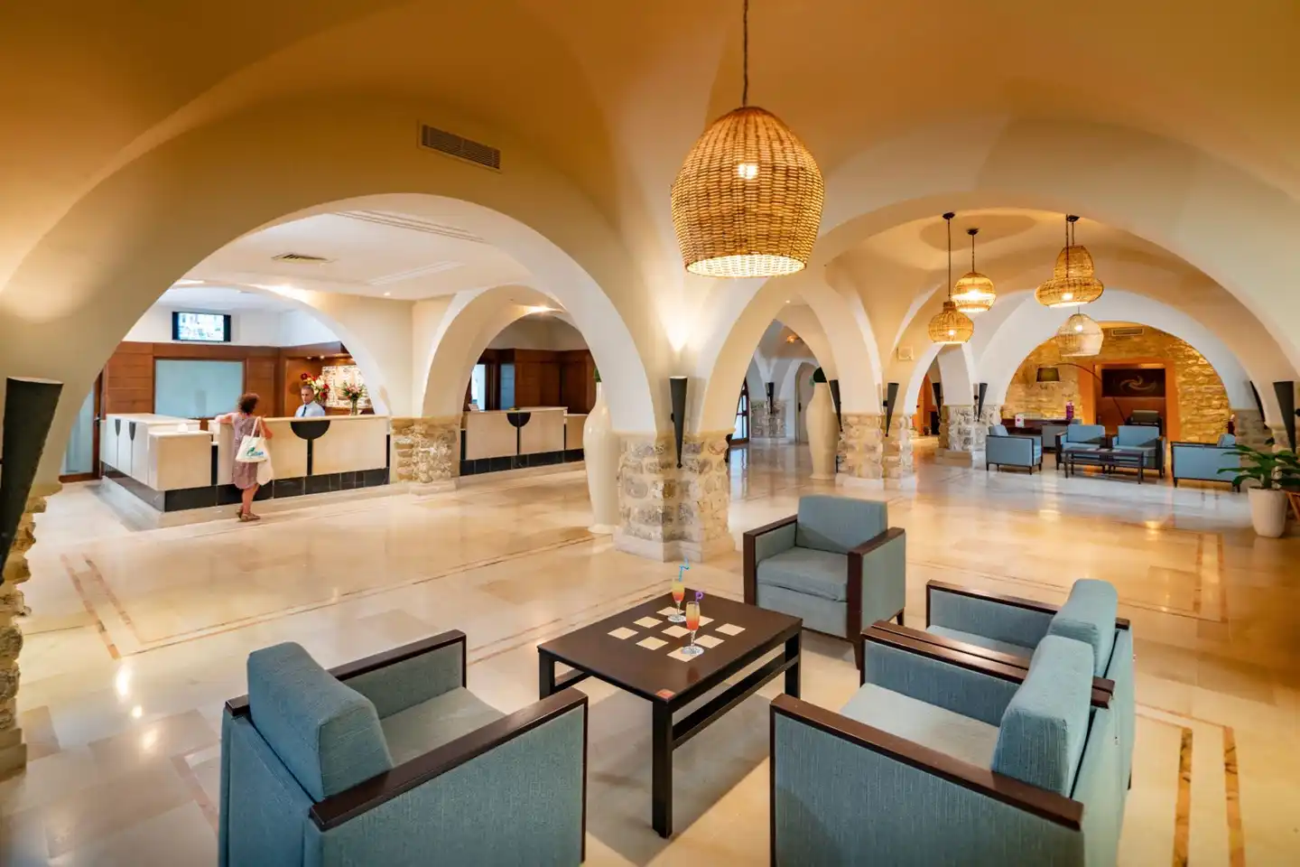 Méditerranée Thalasso Golf Lobby