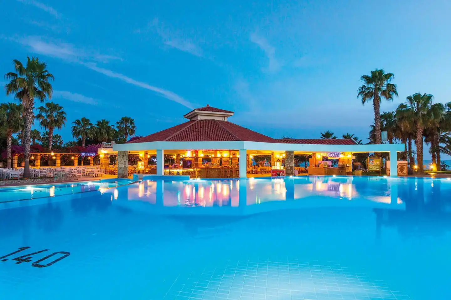 Defne Star Pool