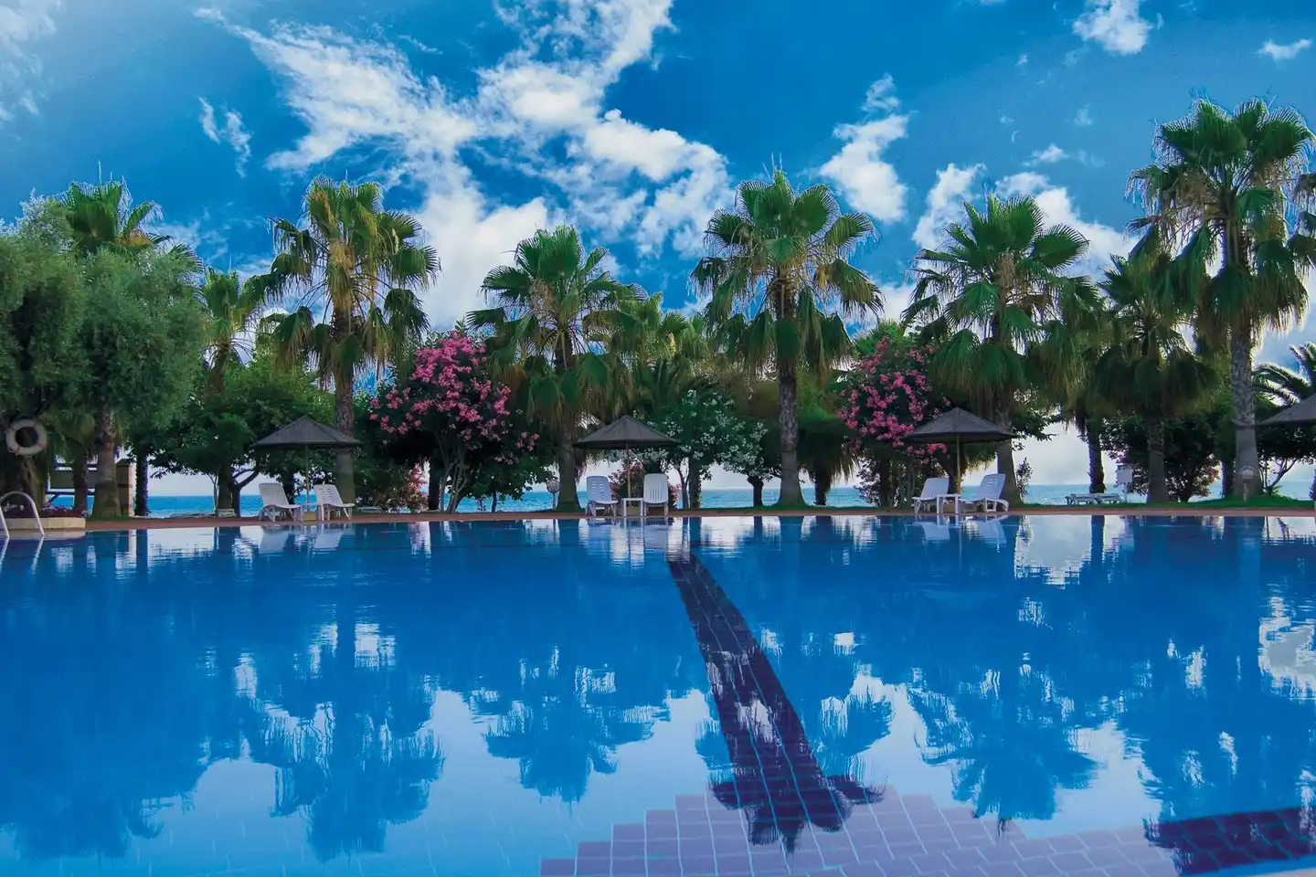 Defne Star Pool