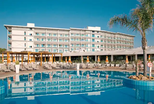 Asterias Beach POOL