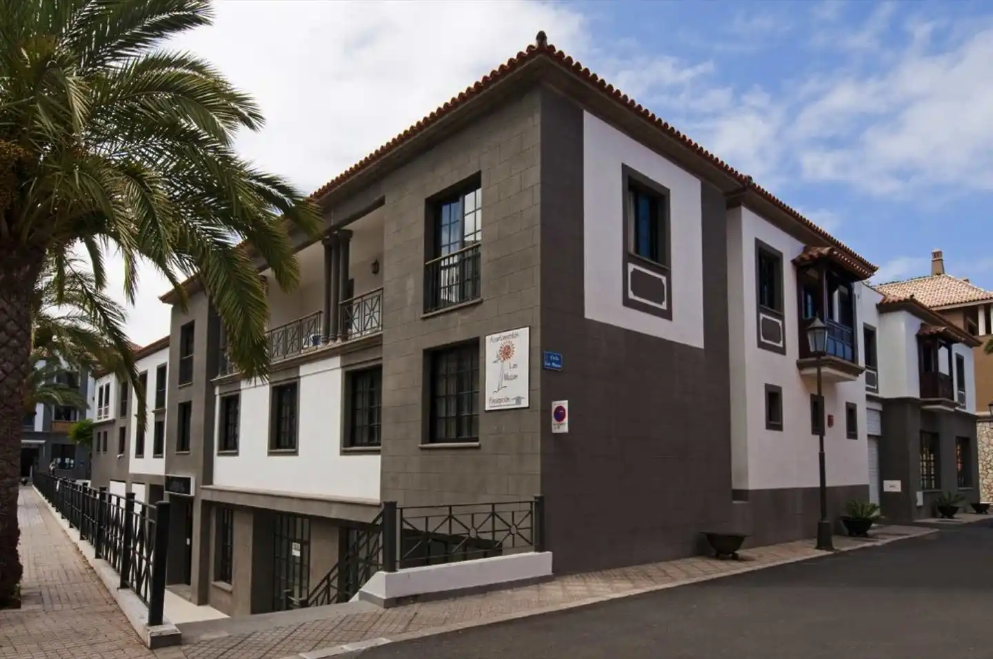Apartamentos Las Mozas Aussenansicht