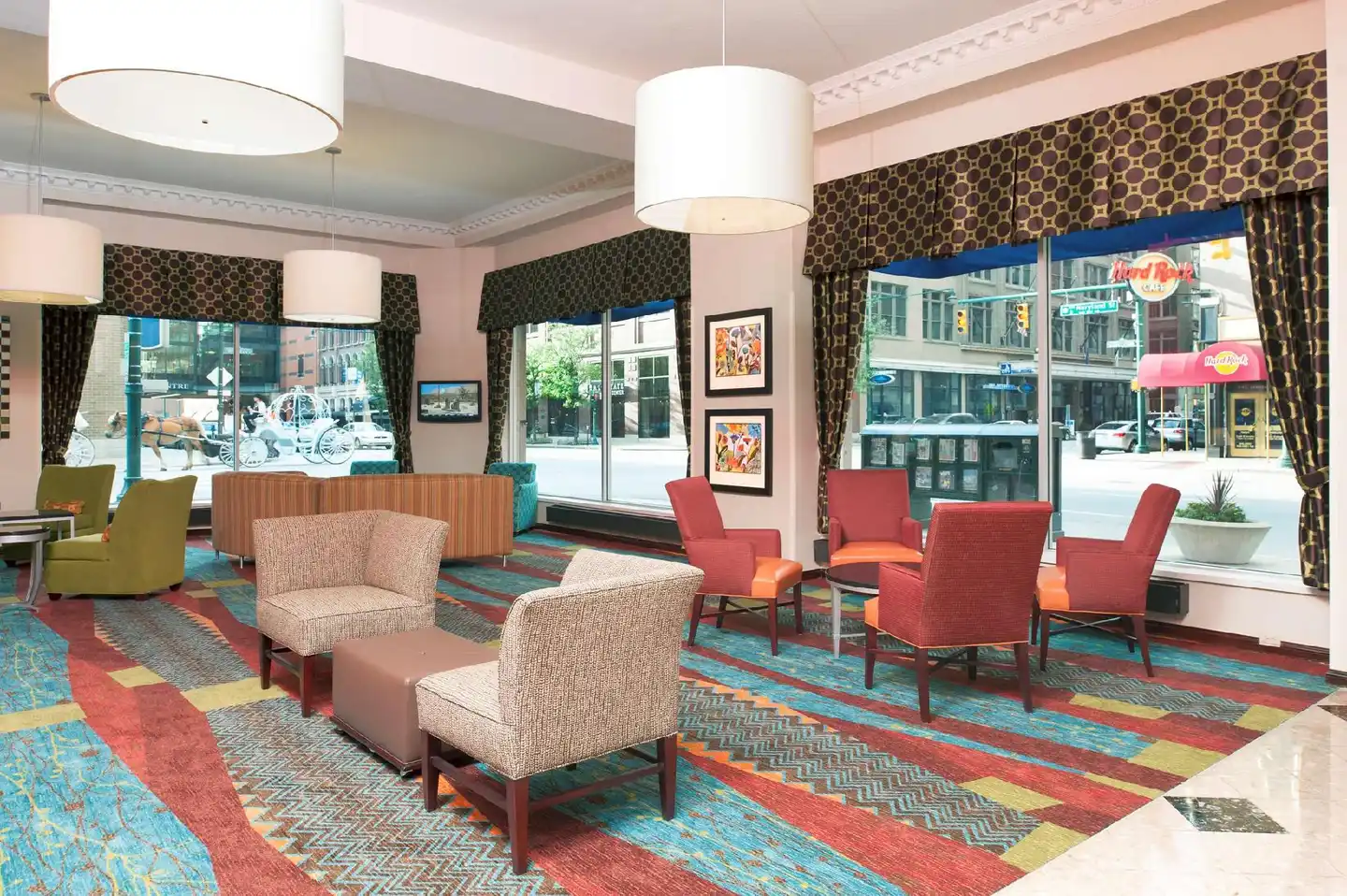 Hampton Inn Indianapolis Downtown Across from Circle Centre Lobby
