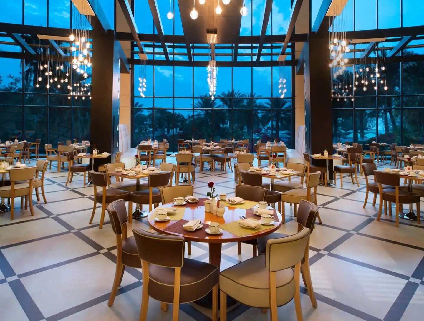 Le Meridien Al Aqah Beach Resort Restaurant