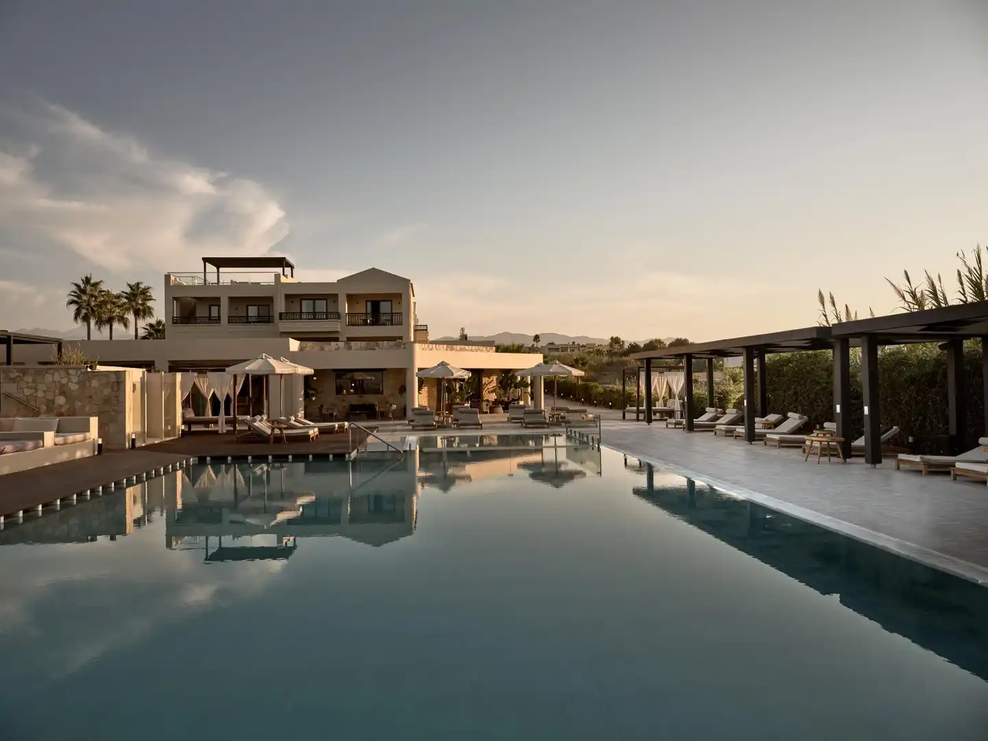 Asterion Suites & Spa Pool