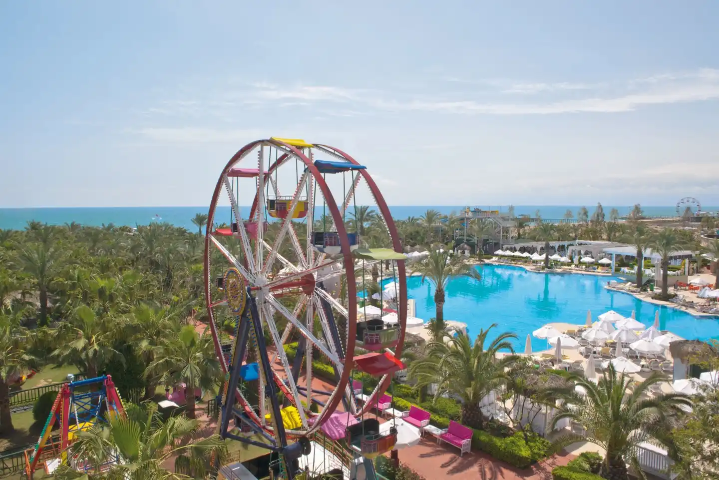 Delphin Palace Pool