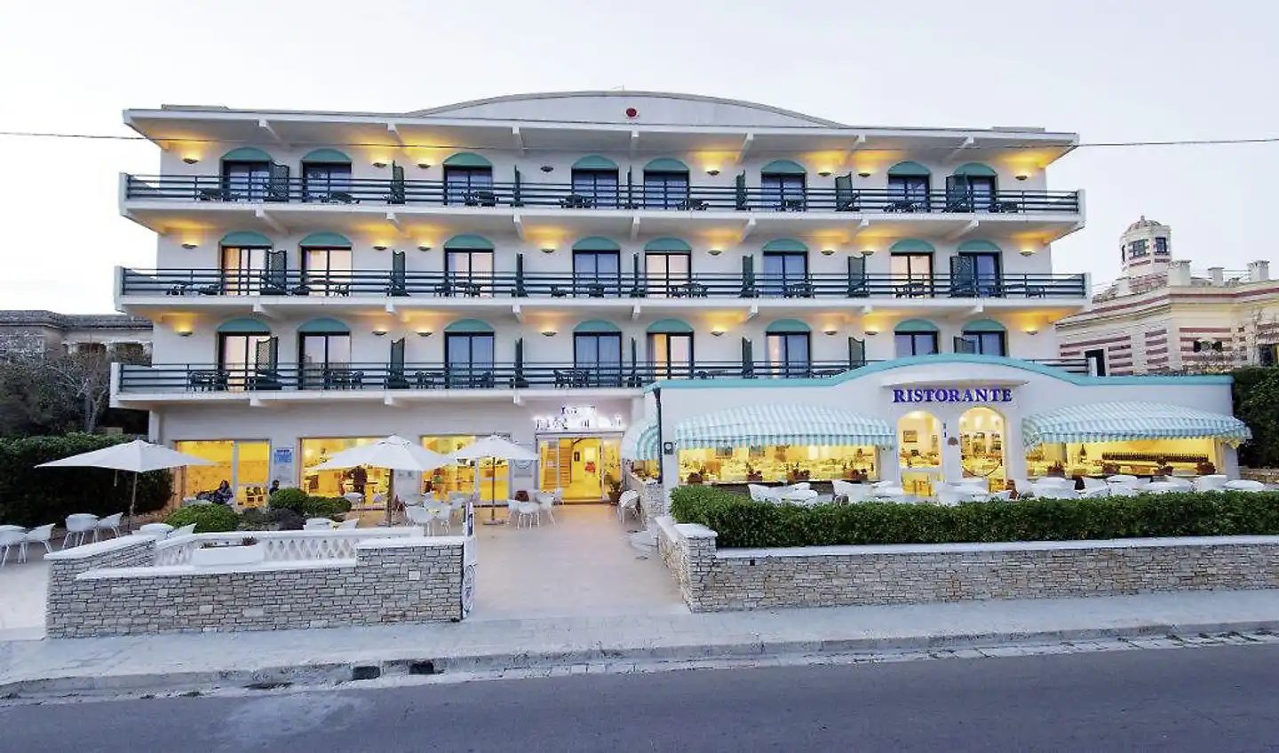 Hotel Terminal OUTDOOR