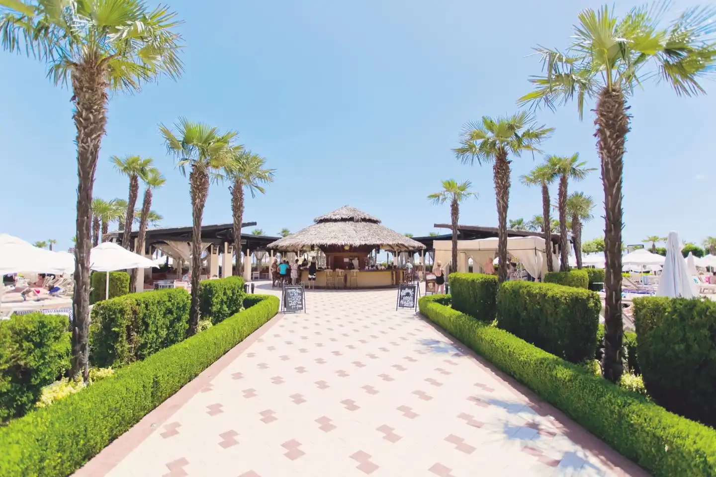 DIT Majestic Beach Resort Garten