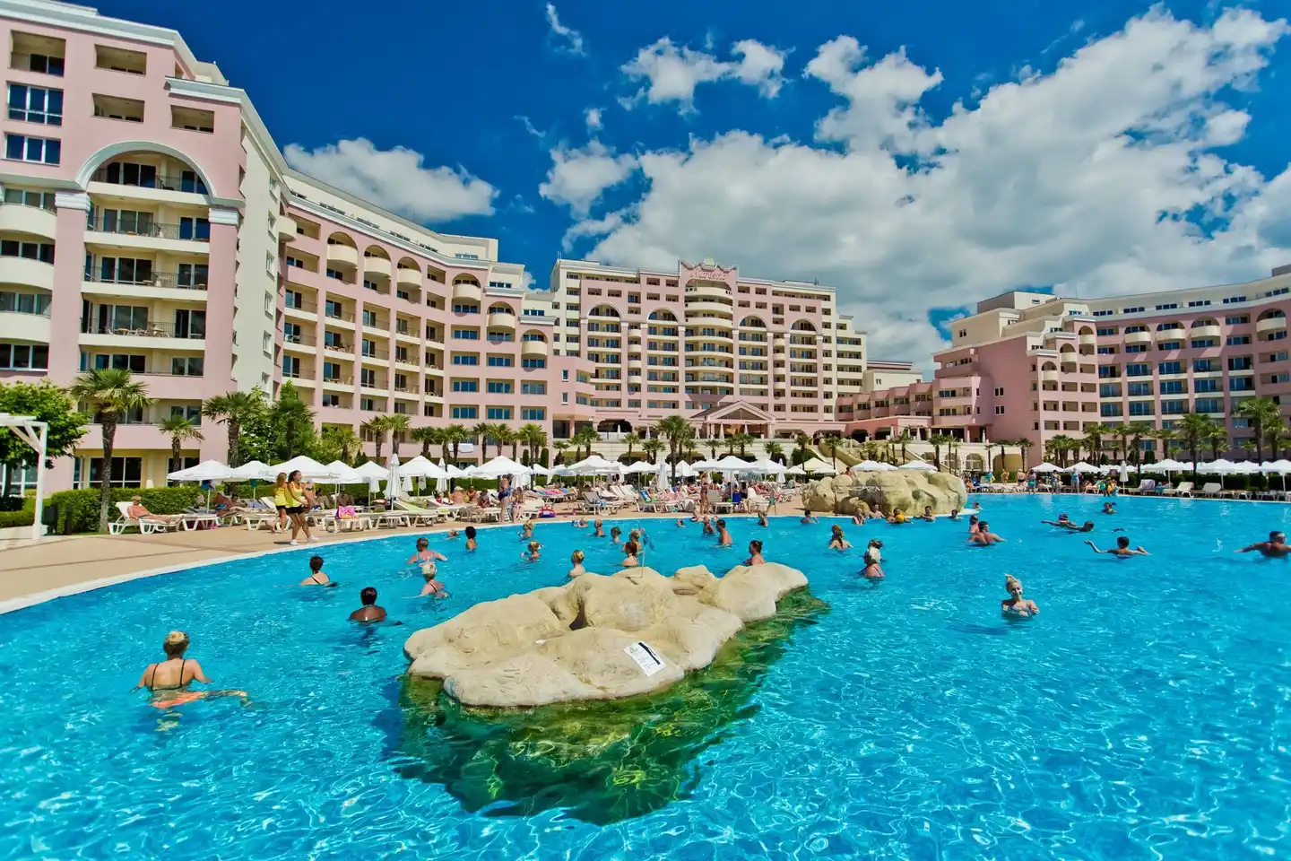 DIT Majestic Beach Resort Aussenansicht