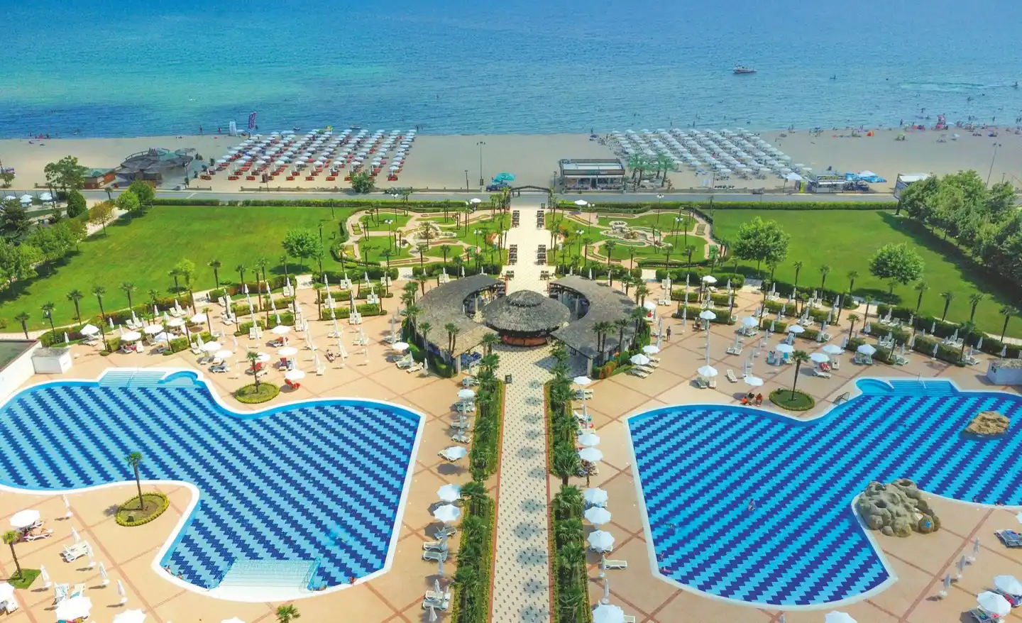 DIT Majestic Beach Resort Terrasse