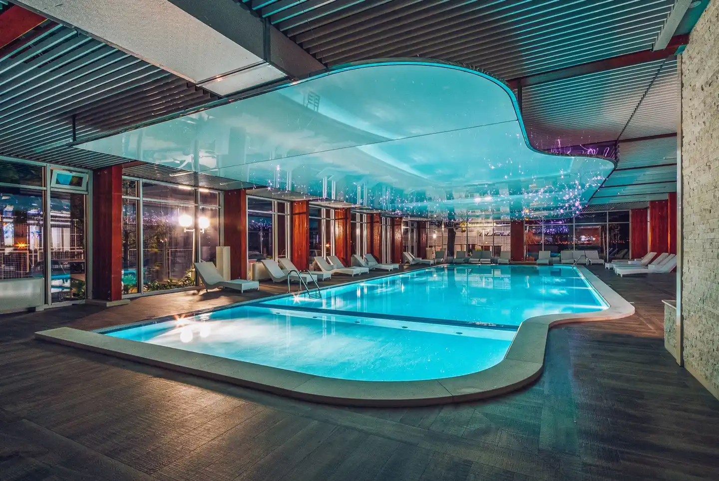 Carine Hotel Delfin Hallenbad