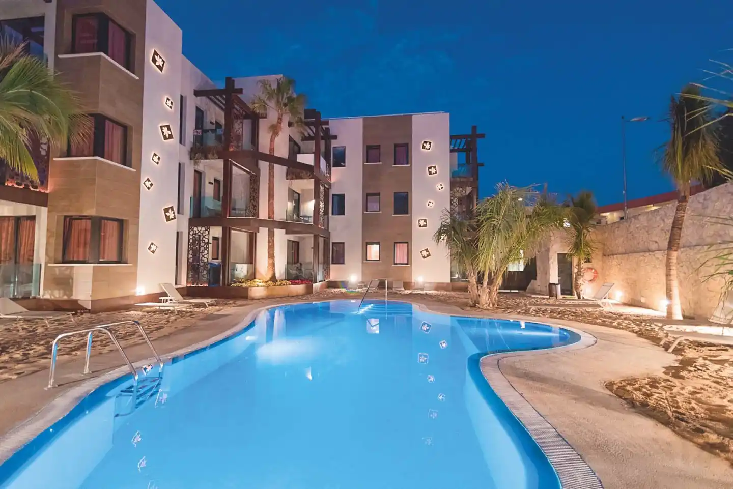 Alhambra Boutique Apartments Pool