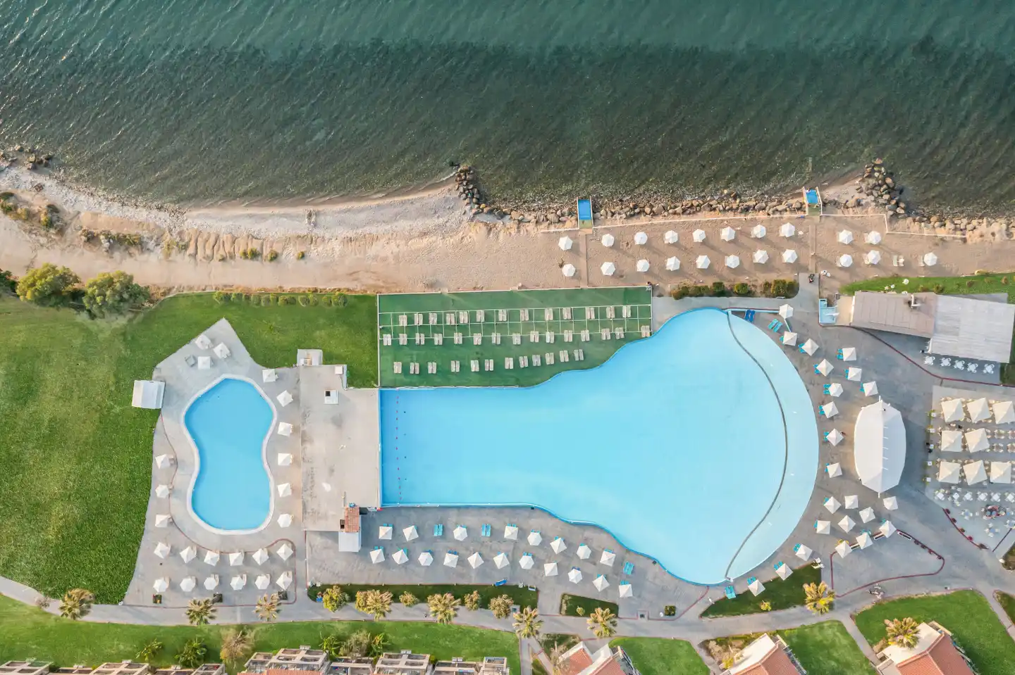 White Olive Marine Aquapark Luftaufnahme