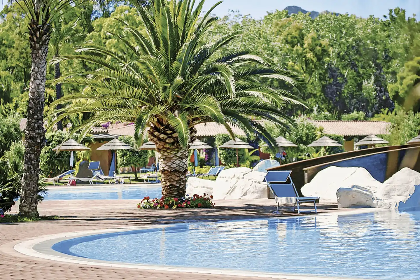Garden Beach Pool