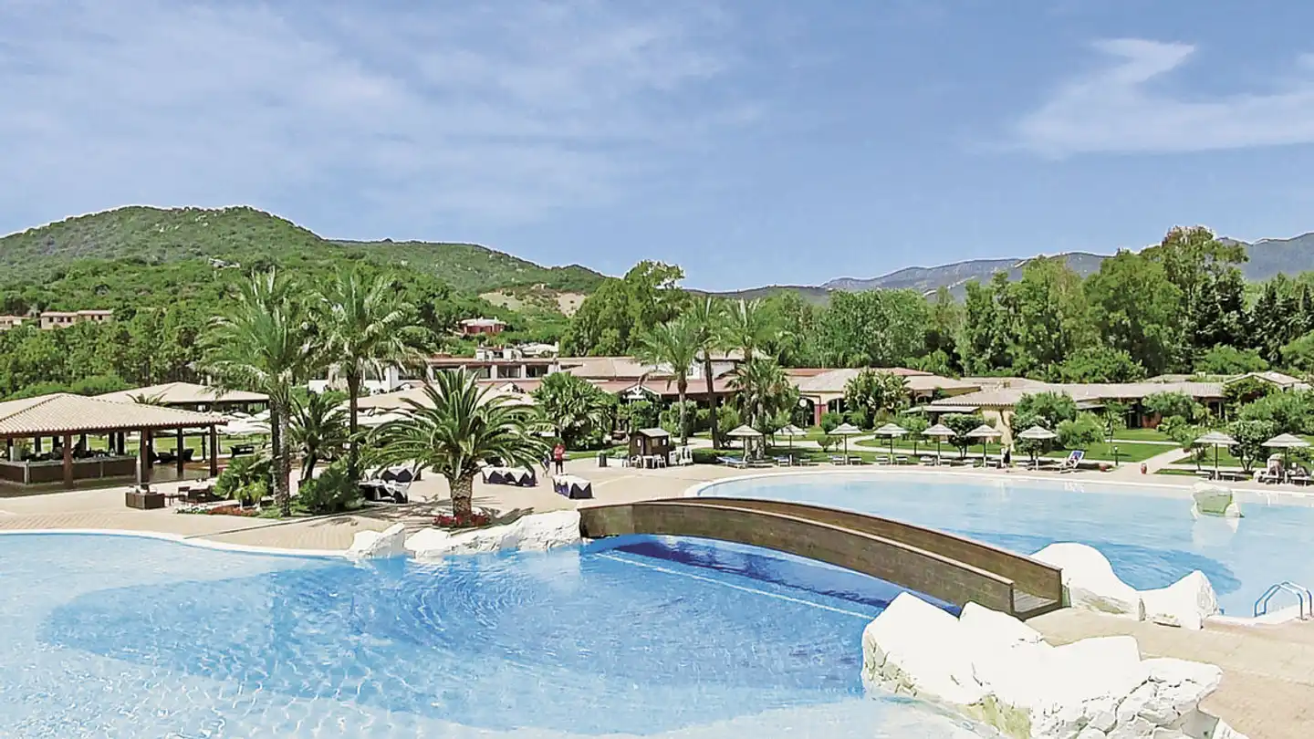 Garden Beach Pool
