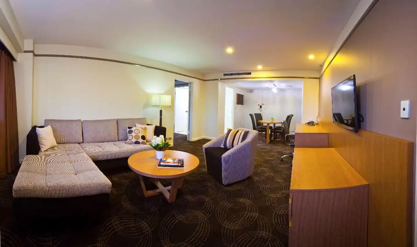 Stamford Plaza Adelaide Lobby