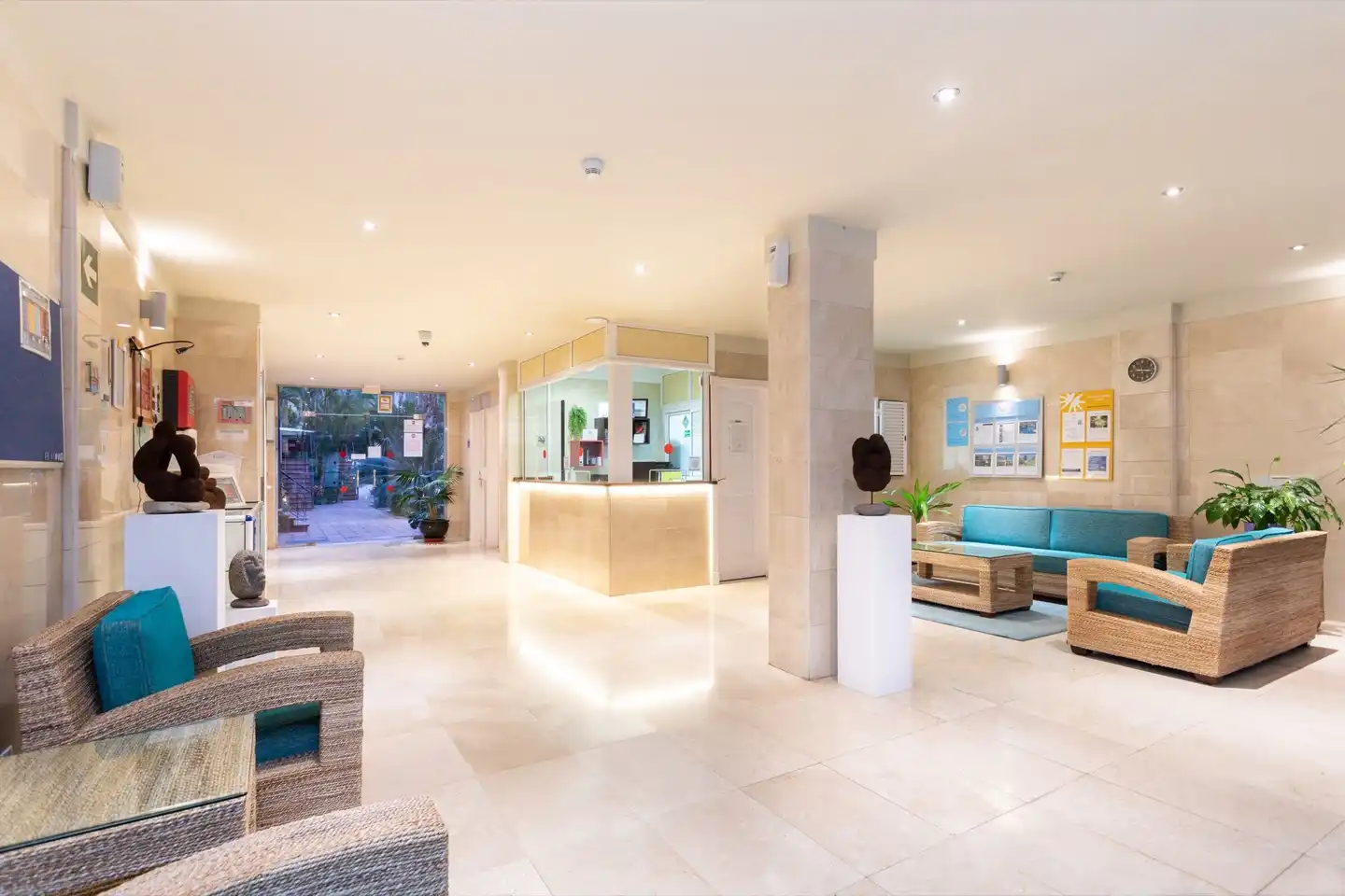 Residencial El Llano Lobby
