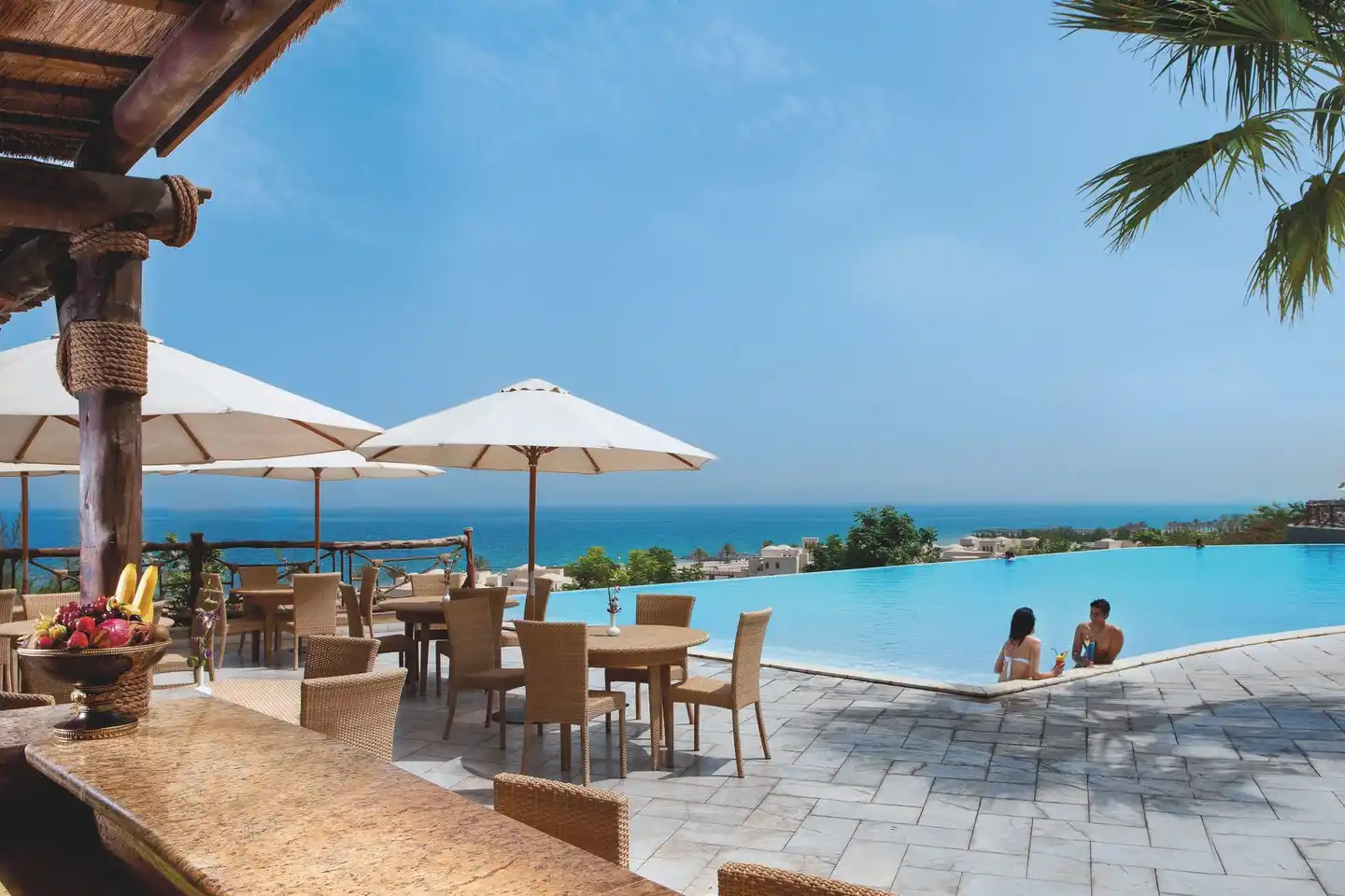 The Cove Rotana Resort TERRACE