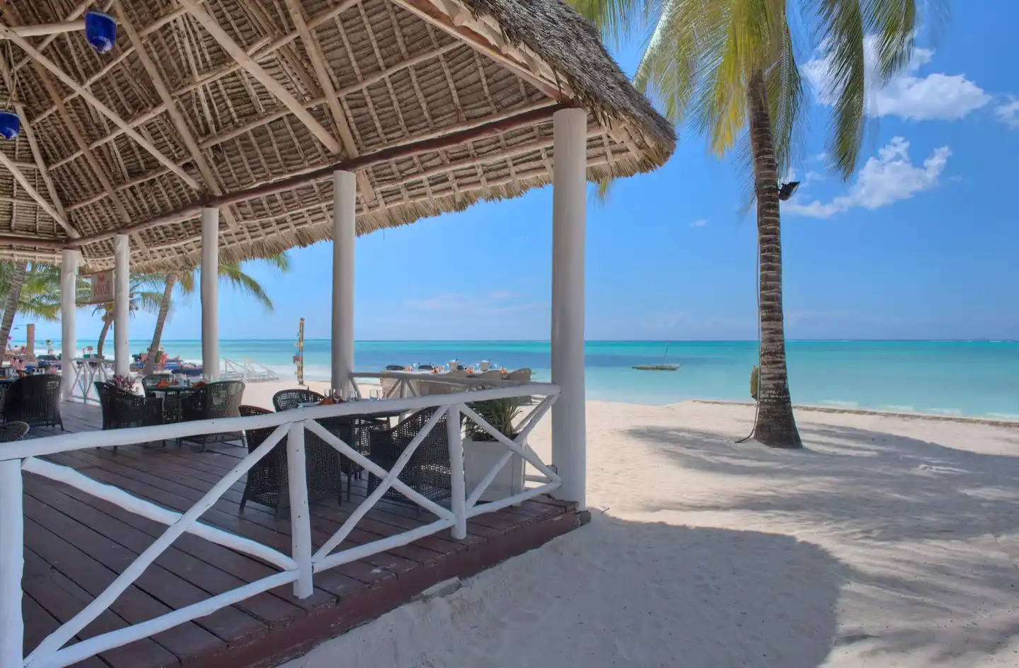 Sultan Sands Island Resort BEACH