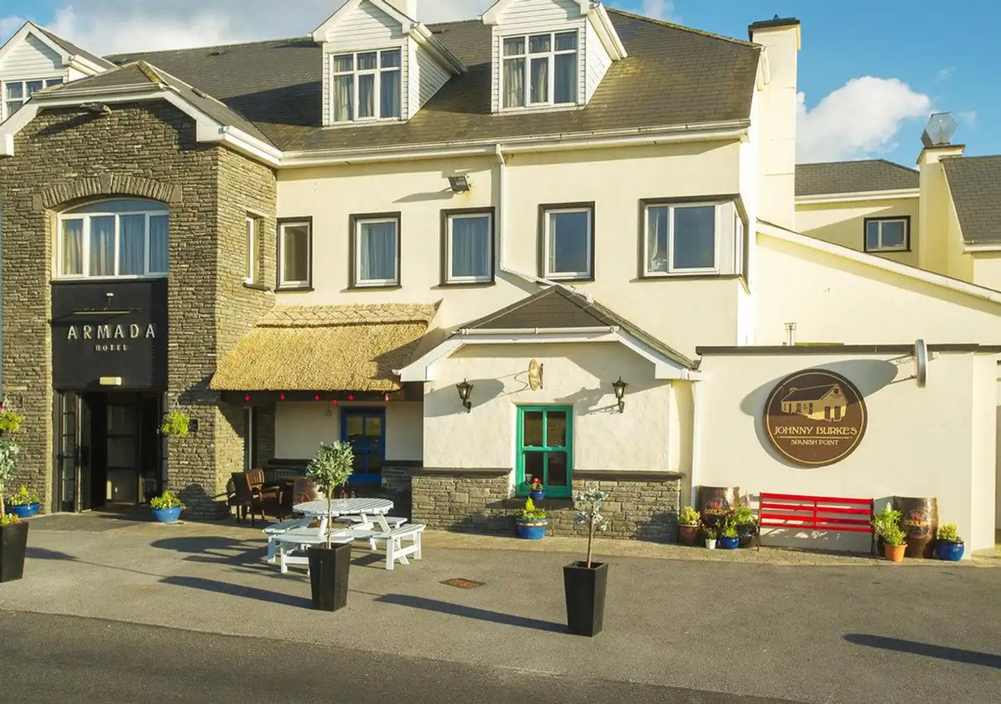Armada Hotel Aussenansicht