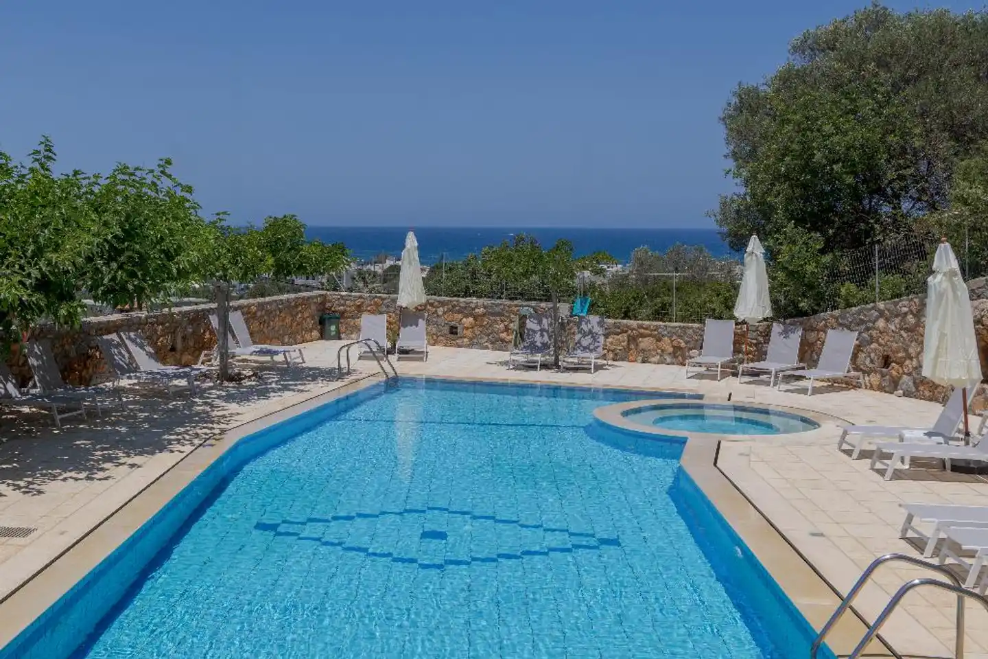 Sunny Hill Pool