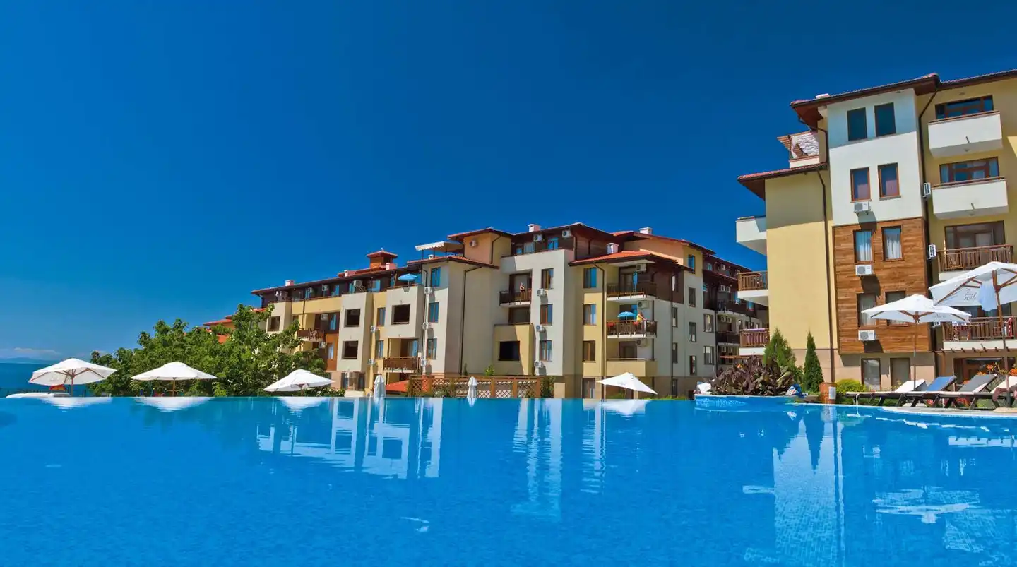 Garden of Eden Complex Pool