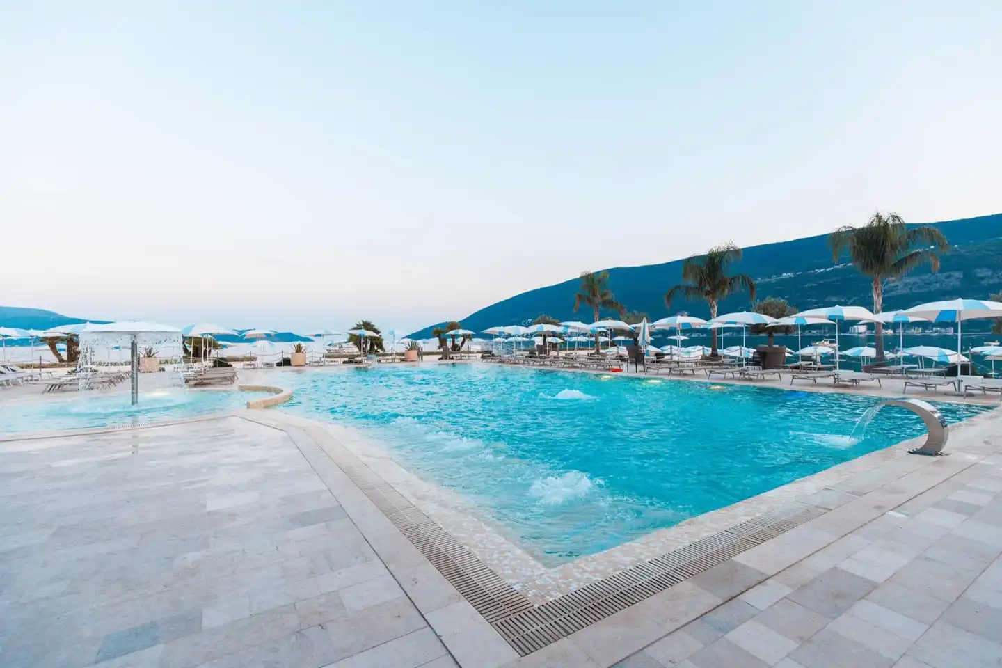 Palmon Bay Hotel & Spa Pool