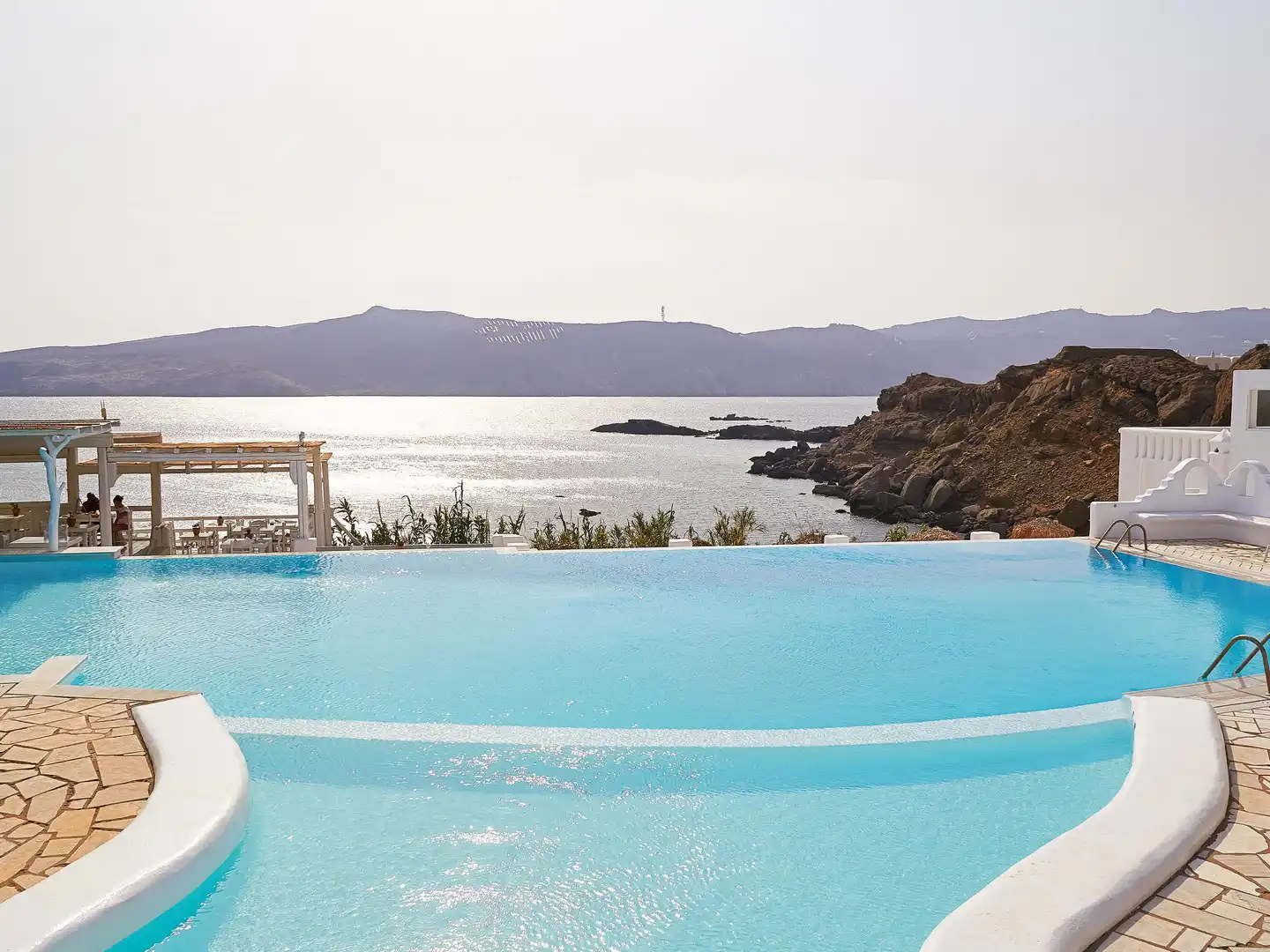 Mykonos Lolita a Grecotel Resort to Live Pool