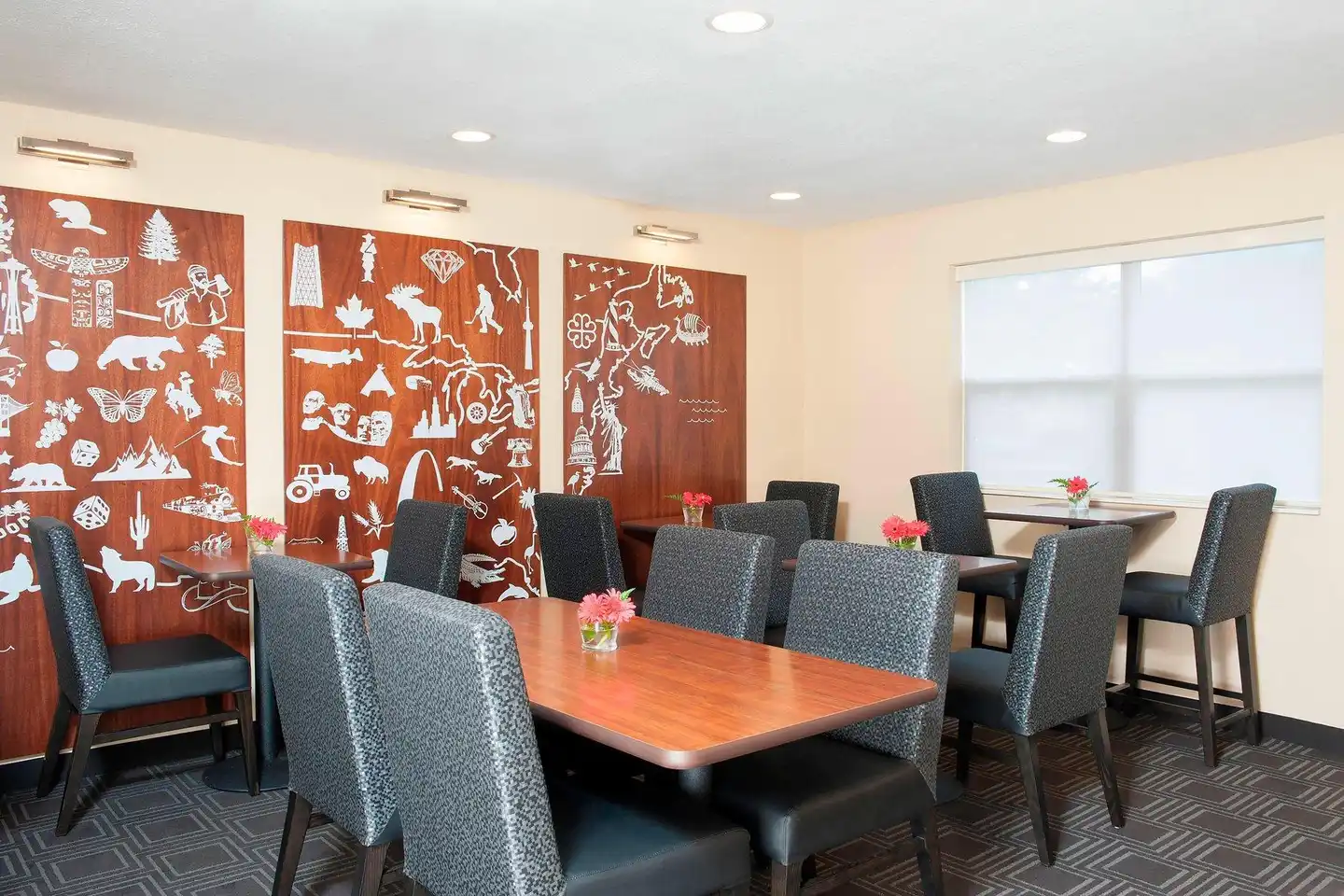 TownePlace Suites by Marriott Indianapolis - Keystone Lobby