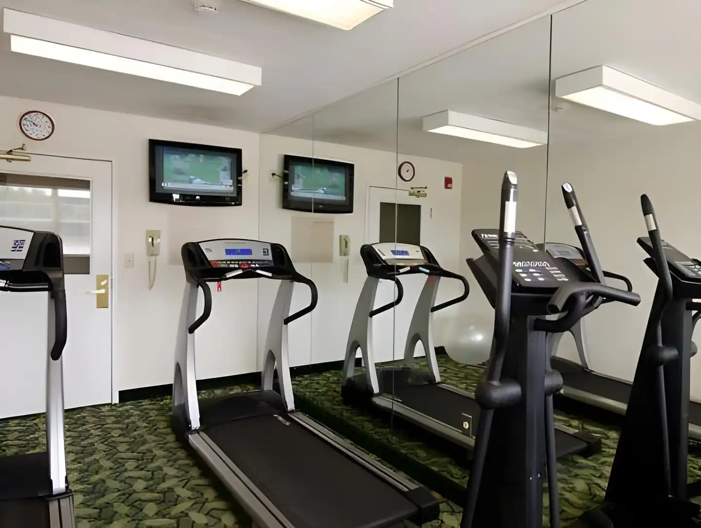 TownePlace Suites by Marriott Indianapolis Park 100 Sport und Entertainment