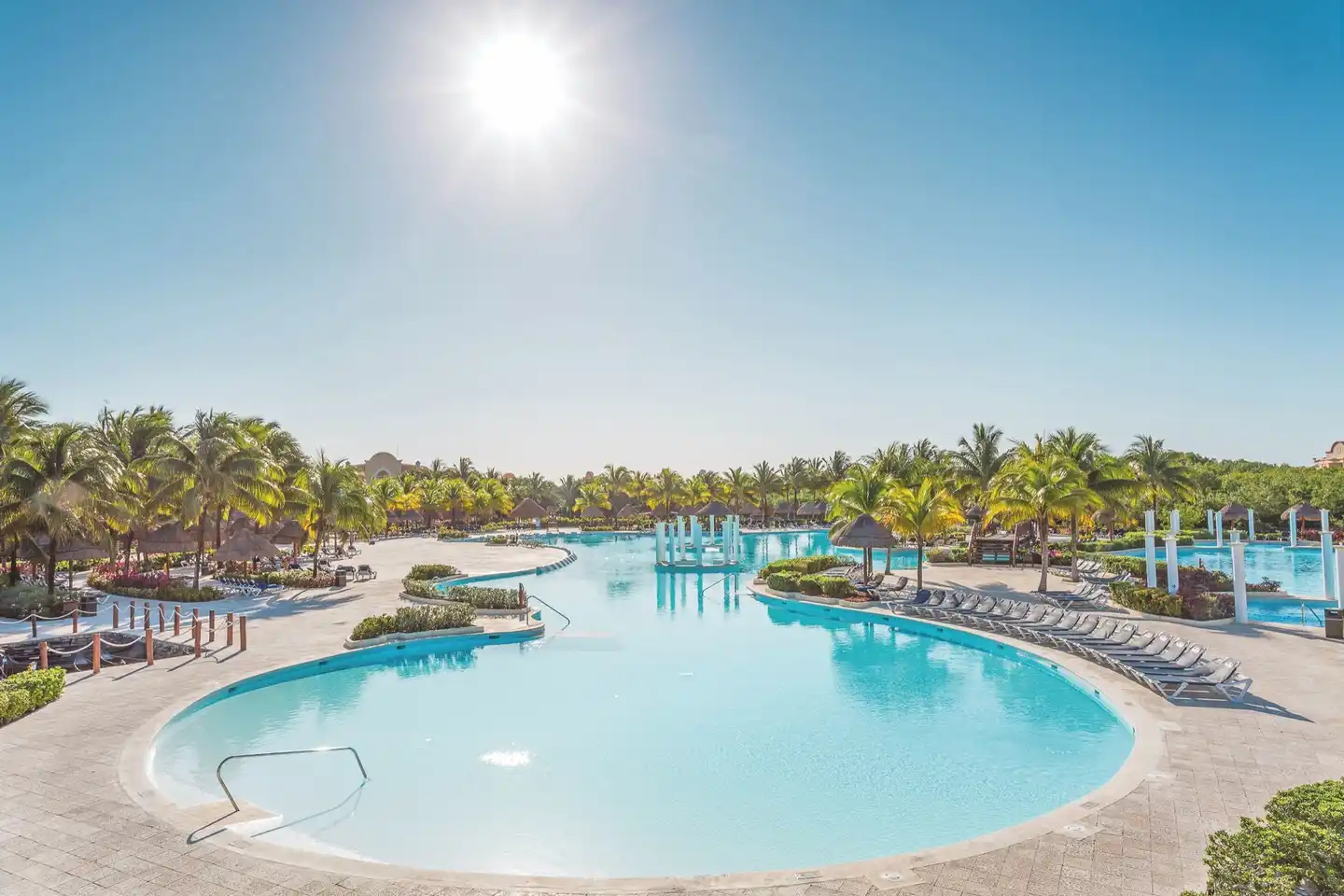 Grand Palladium Kantenah Resort & Spa Pool