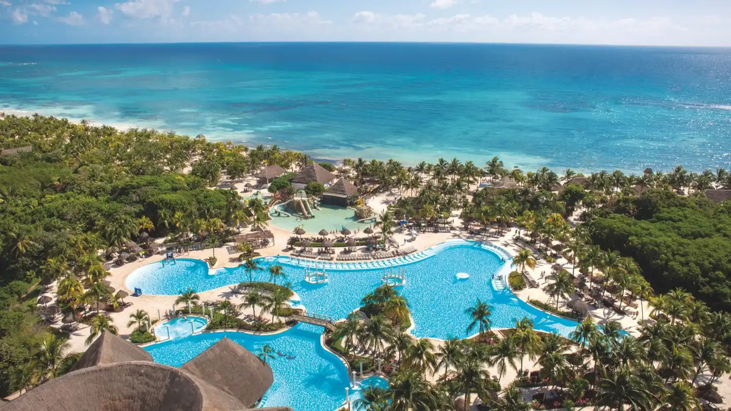 Grand Palladium Kantenah Resort & Spa Pool