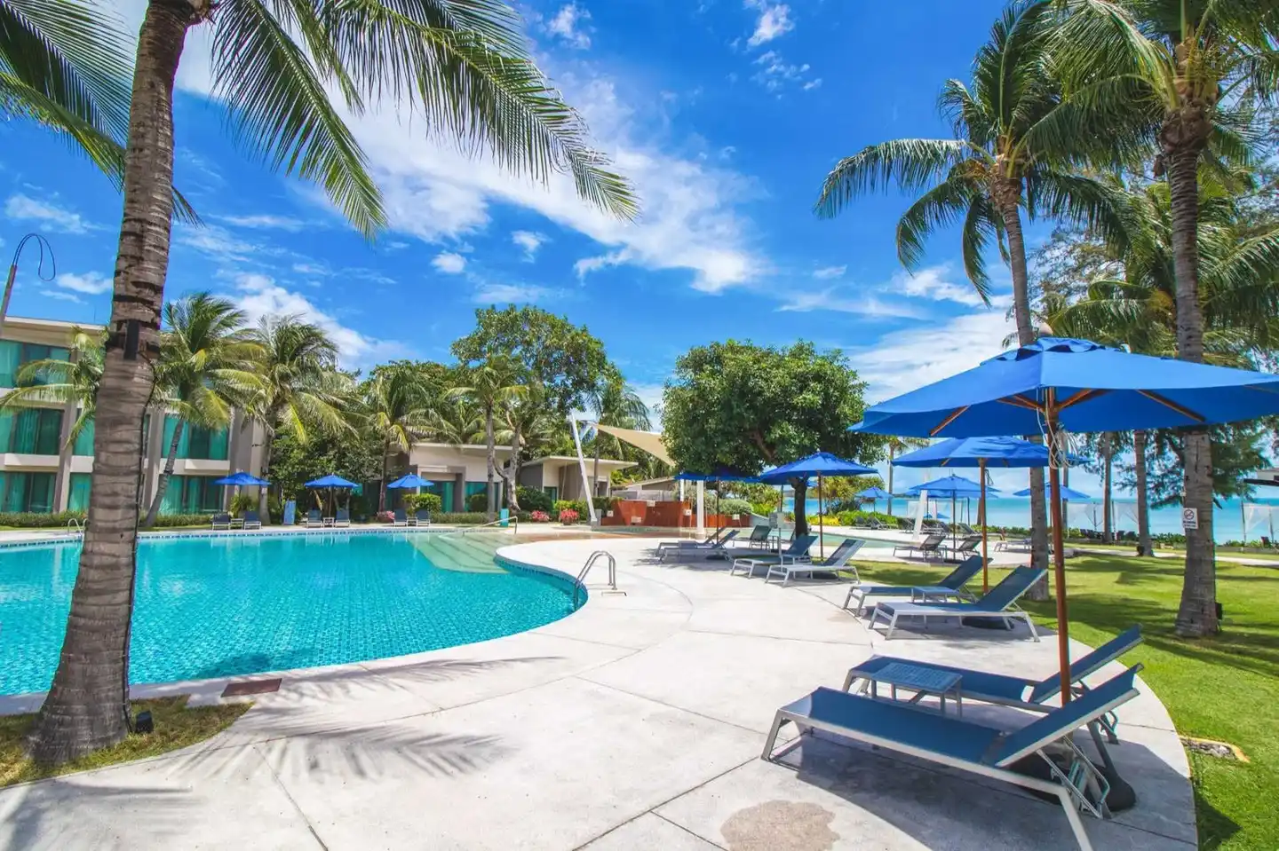 OZO Chaweng Samui Pool