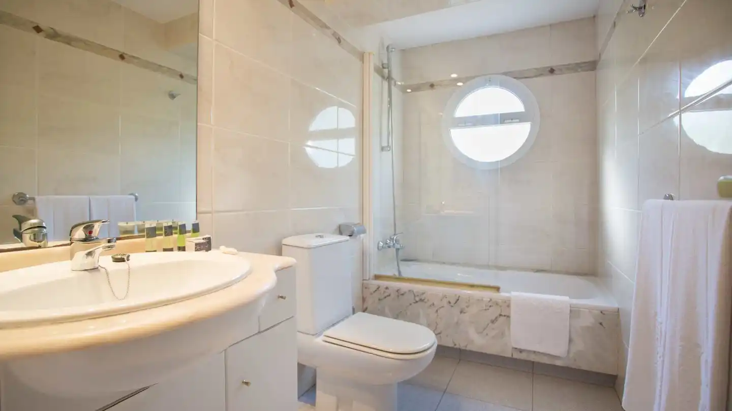 Es Pi 2 BATHROOM
