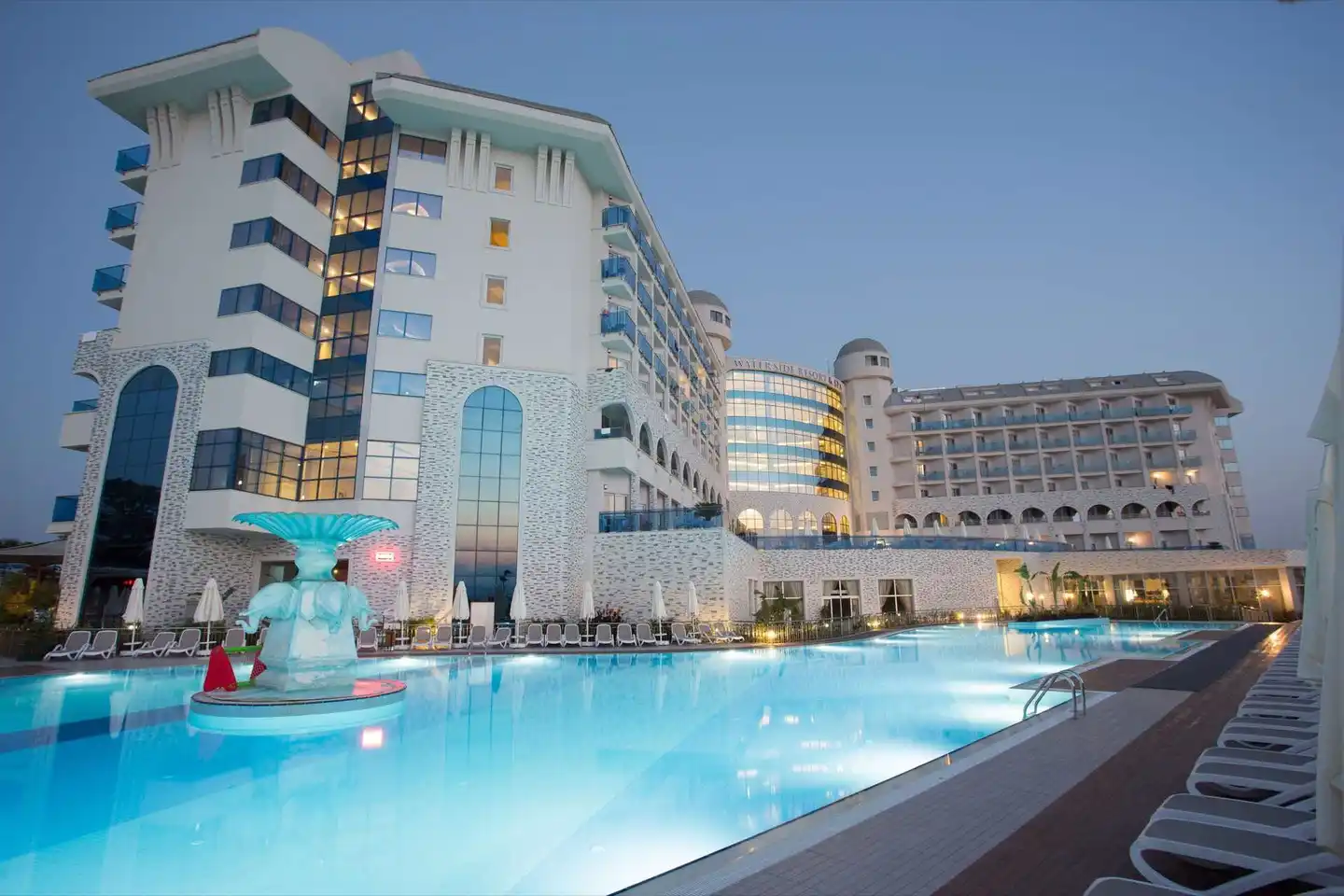 Water Side Resort Pool