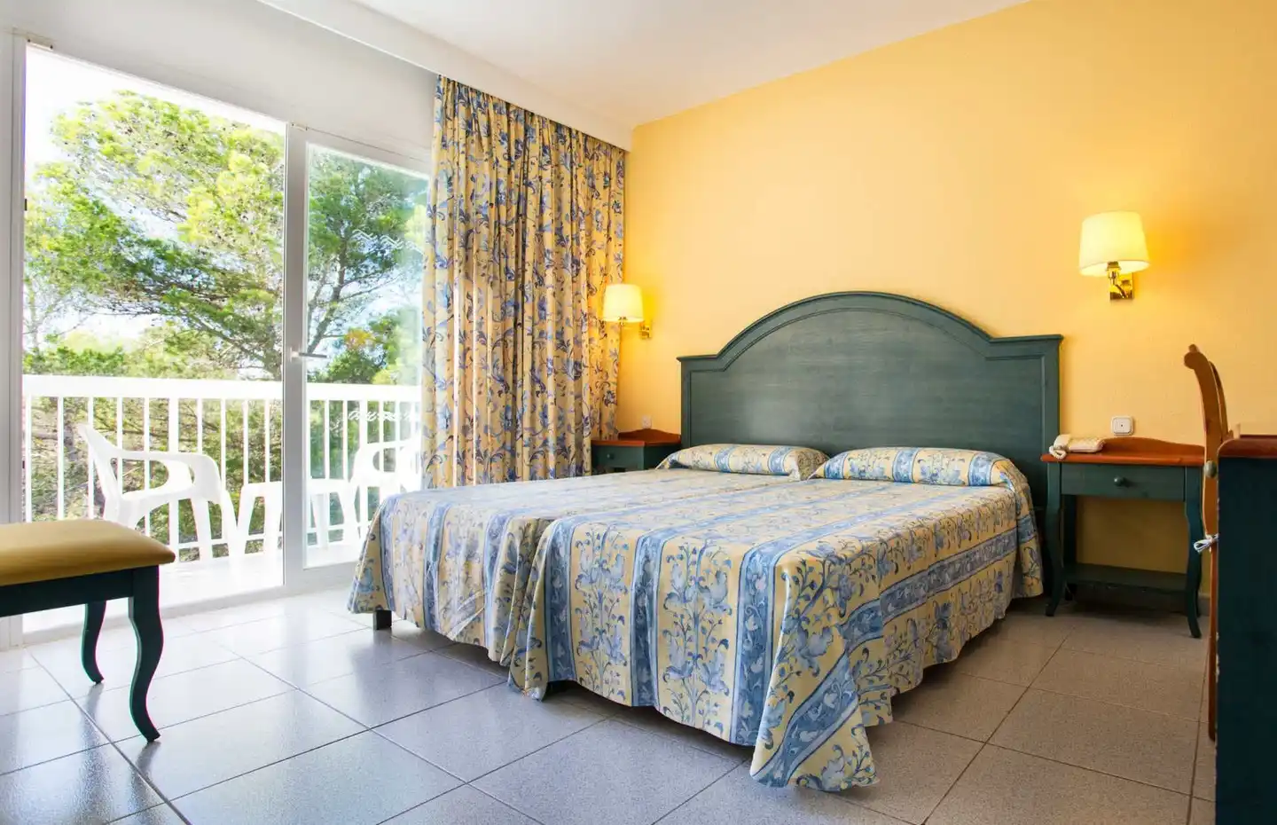 Es Pi 2 ACCOMMODATION
