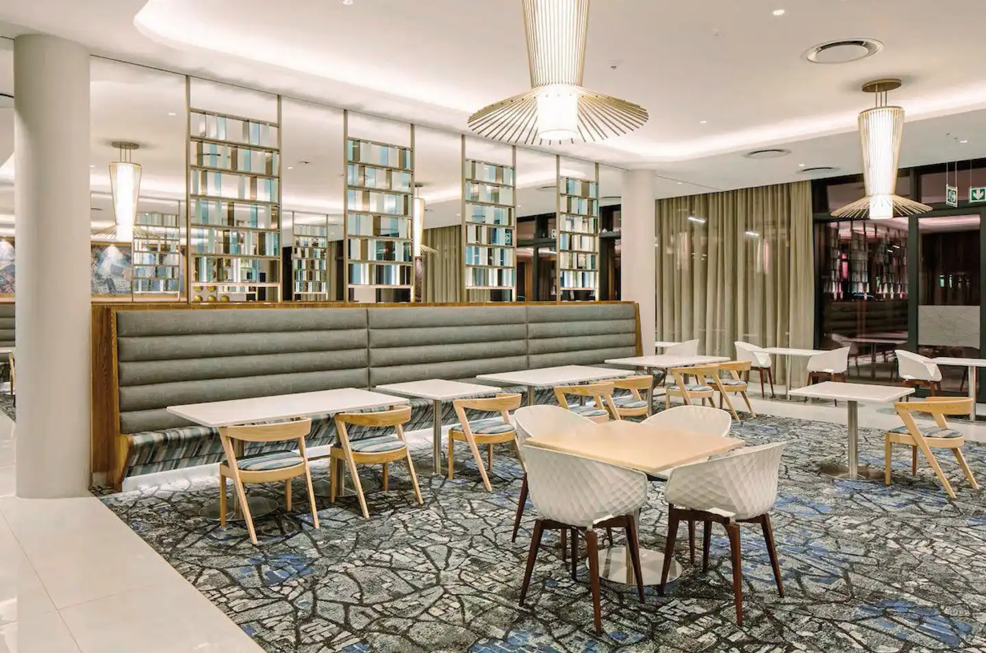 Radisson Hotel & Convention Centre Johannesburg, O.R. Tambo Bar