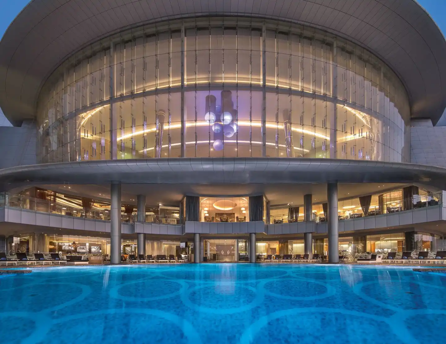 Conrad Abu Dhabi Etihad Towers Hallenbad