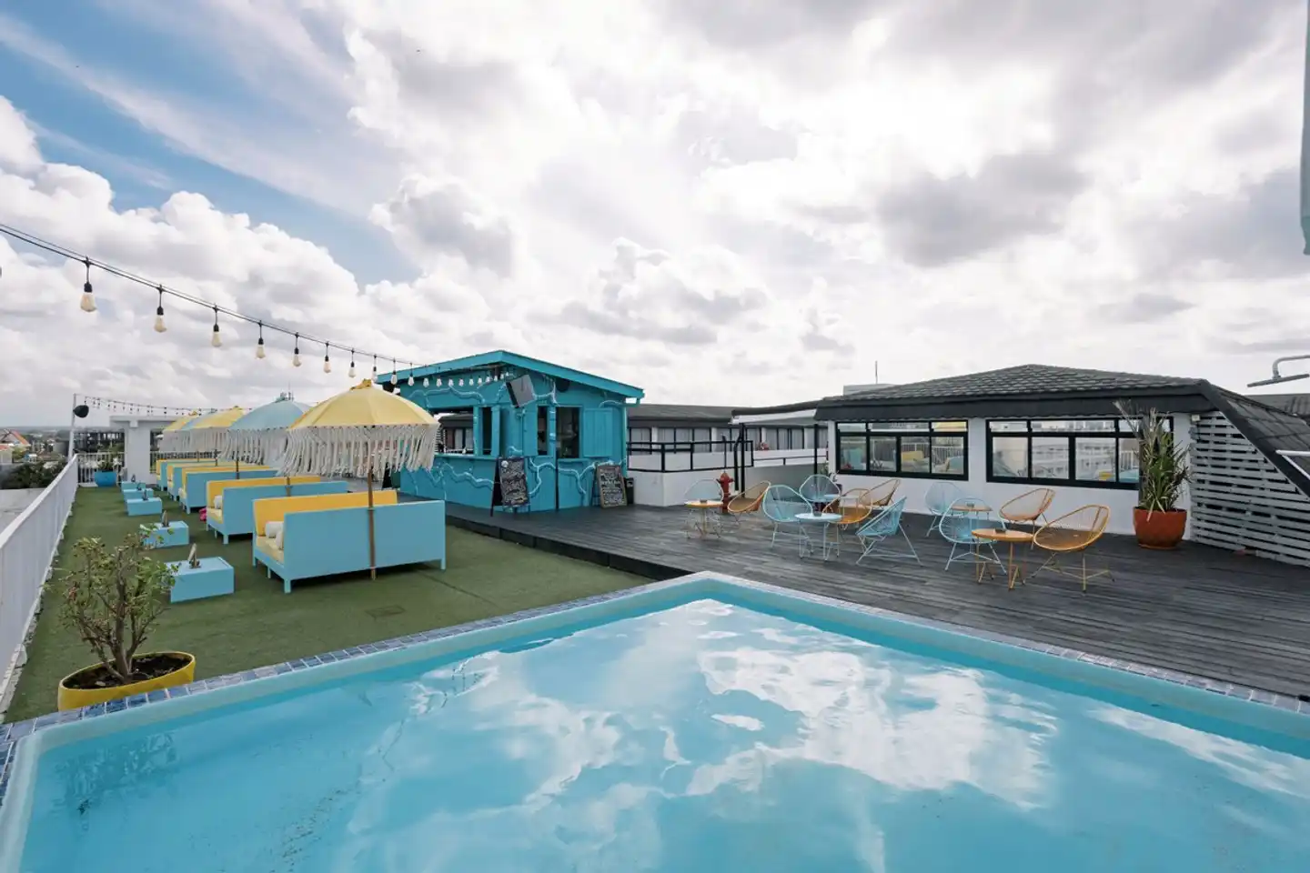 Viva Dash Hotel Seminyak Pool