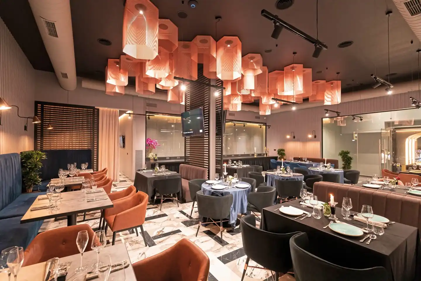 Demi Hotel Restaurant