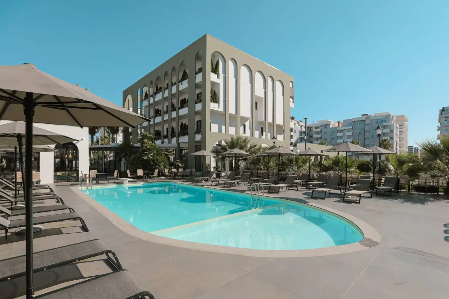 Garden Hotel POOL