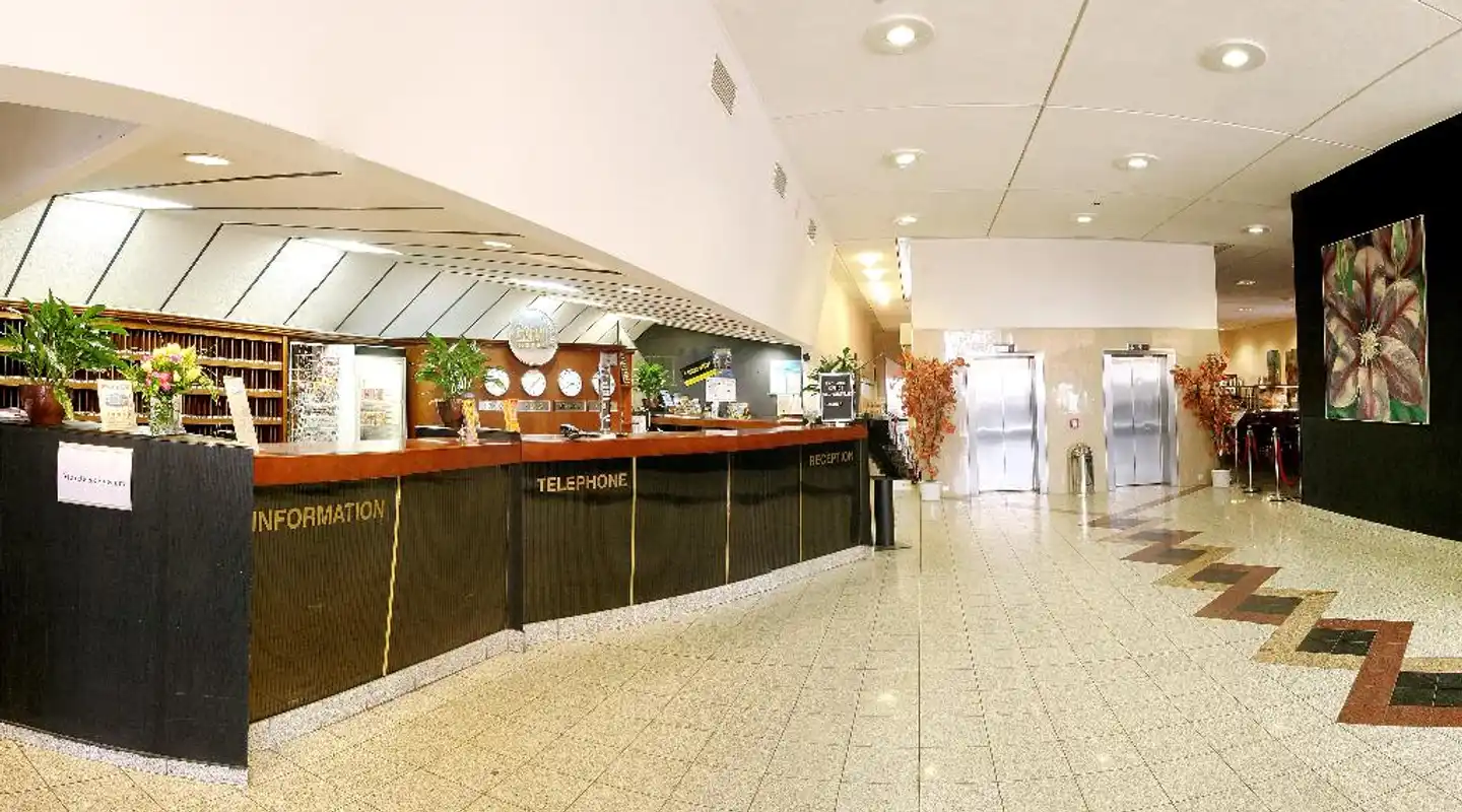 Olympik Congress Lobby