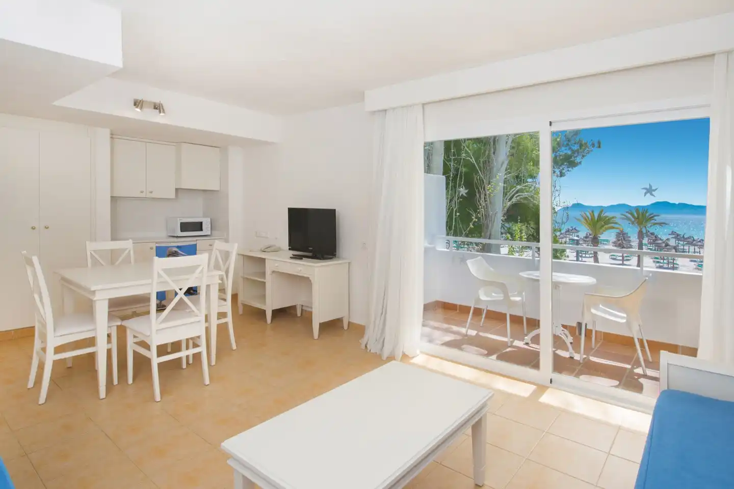 Iberostar Waves Ciudad Blanca Wohnbeispiel