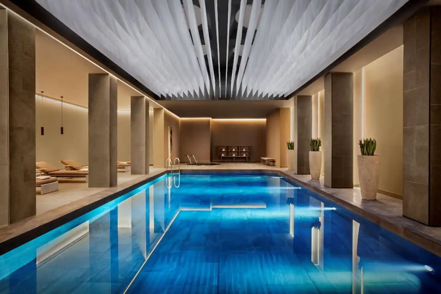 Conrad Istanbul Bosphorus Hallenbad