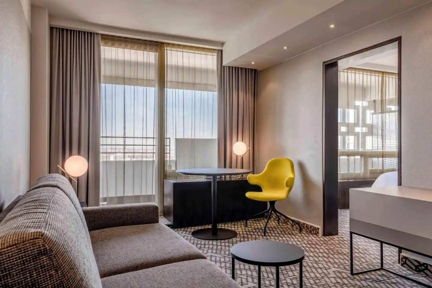 Four Points by Sheraton Munich Arabellapark Wohnbeispiel