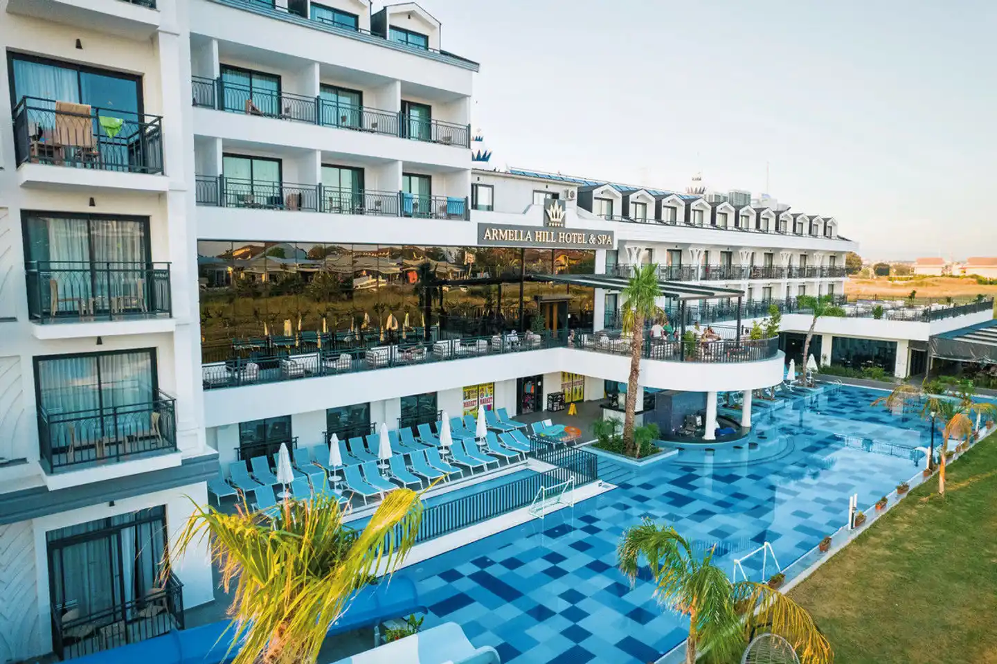 Armella Hill Hotel & Spa Aussenansicht