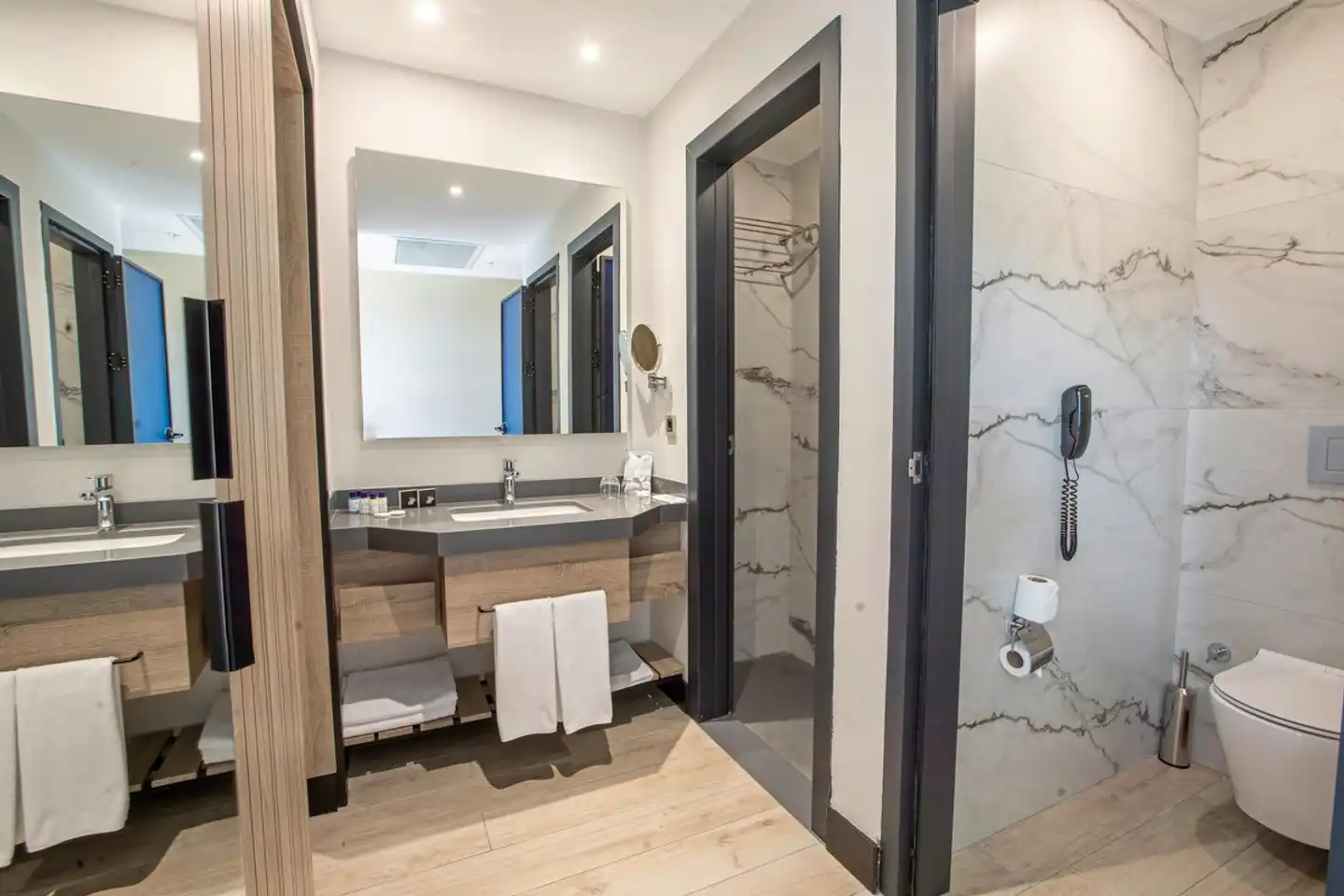 Armella Hill Hotel & Spa Badezimmer