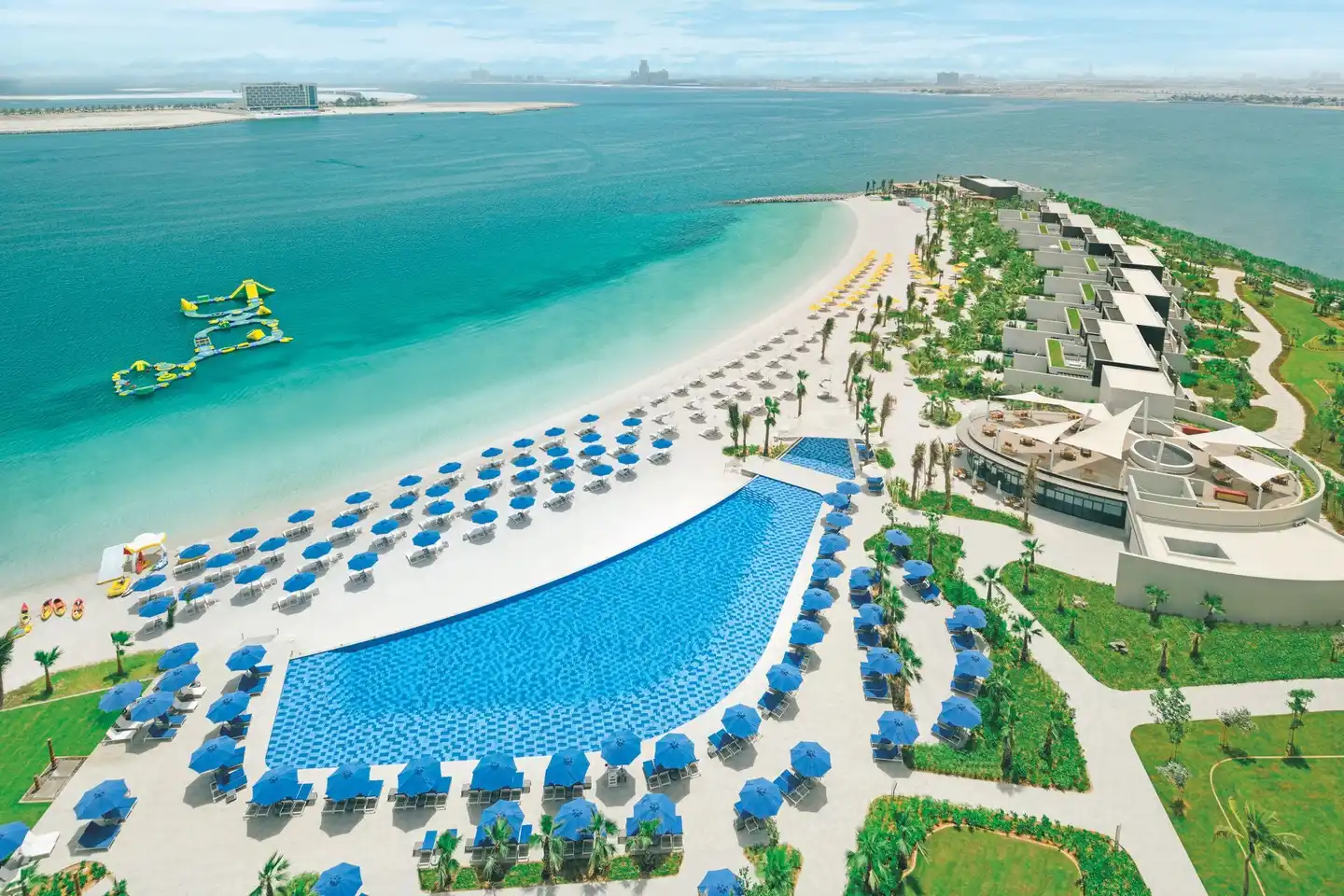 Mövenpick Resort Al Marjan Island Aussenansicht