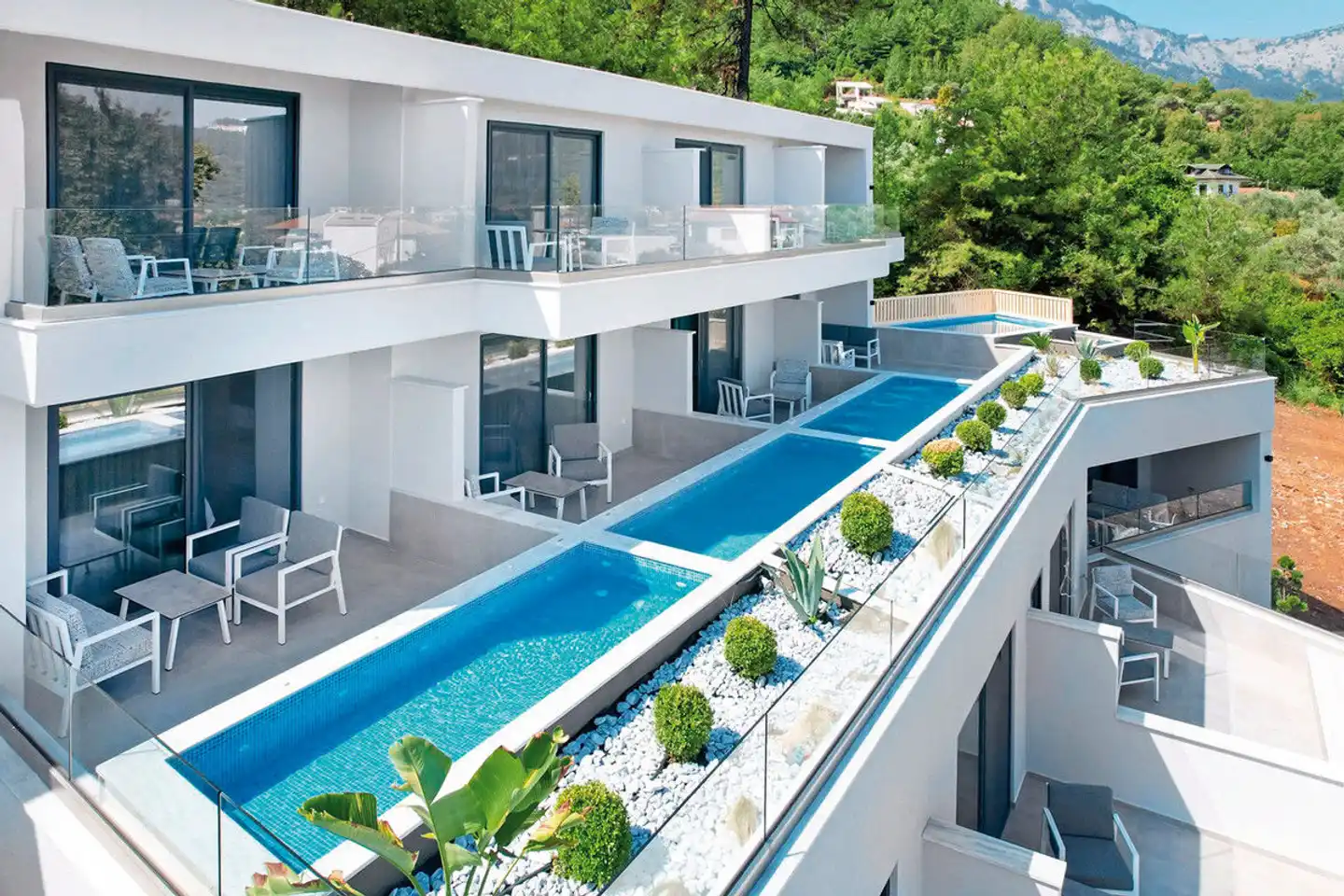 Aloe Elegant Suites Pool