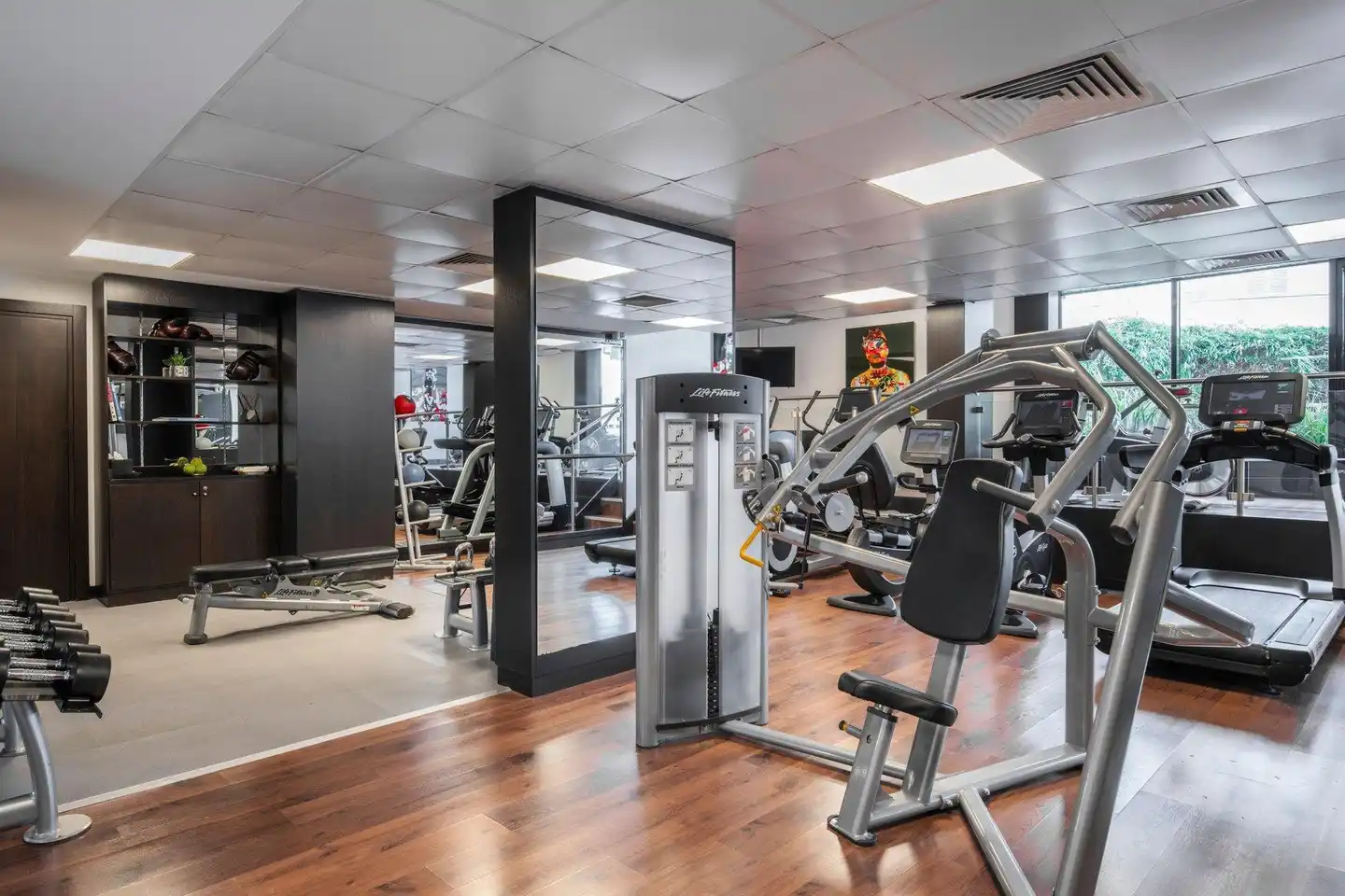 Renaissance Paris Arc de Triomphe Hotel Sport und Entertainment